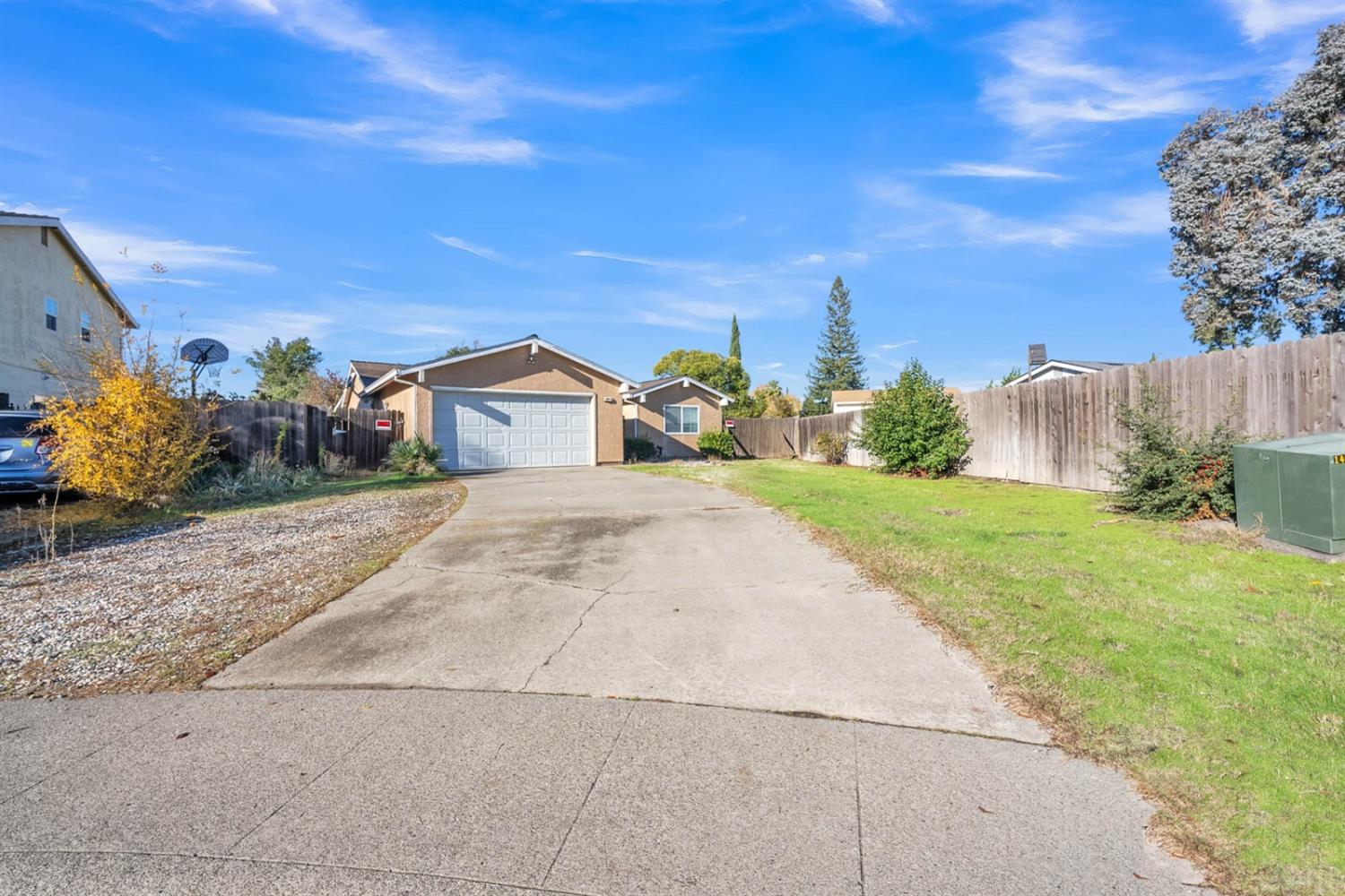 Detail Gallery Image 2 of 31 For 6843 Palatine Pl, Sacramento,  CA 95842 - 4 Beds | 2 Baths