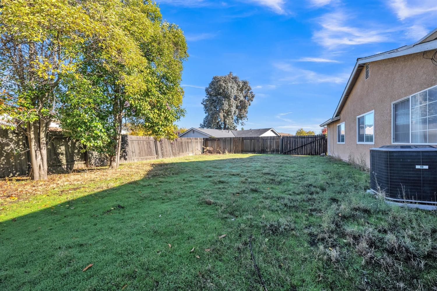 Detail Gallery Image 27 of 31 For 6843 Palatine Pl, Sacramento,  CA 95842 - 4 Beds | 2 Baths