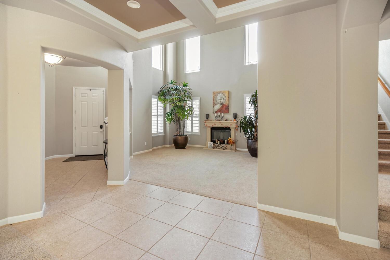 Detail Gallery Image 9 of 69 For 2701 W Pintail Way, Elk Grove,  CA 95757 - 5 Beds | 4/1 Baths