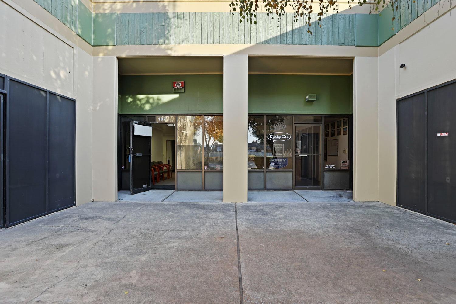 Detail Gallery Image 1 of 29 For 7720 E Lorraine Ave #107,  Stockton,  CA 95210 - – Beds | – Baths