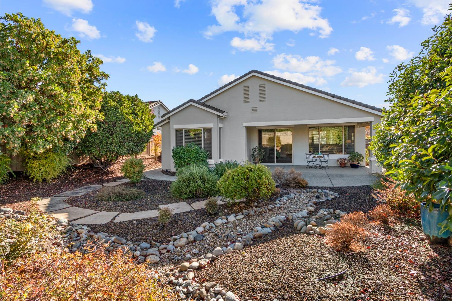 Detail Gallery Image 33 of 37 For 1392 Picket Fence Ln, Lincoln,  CA 95648 - 2 Beds | 2 Baths