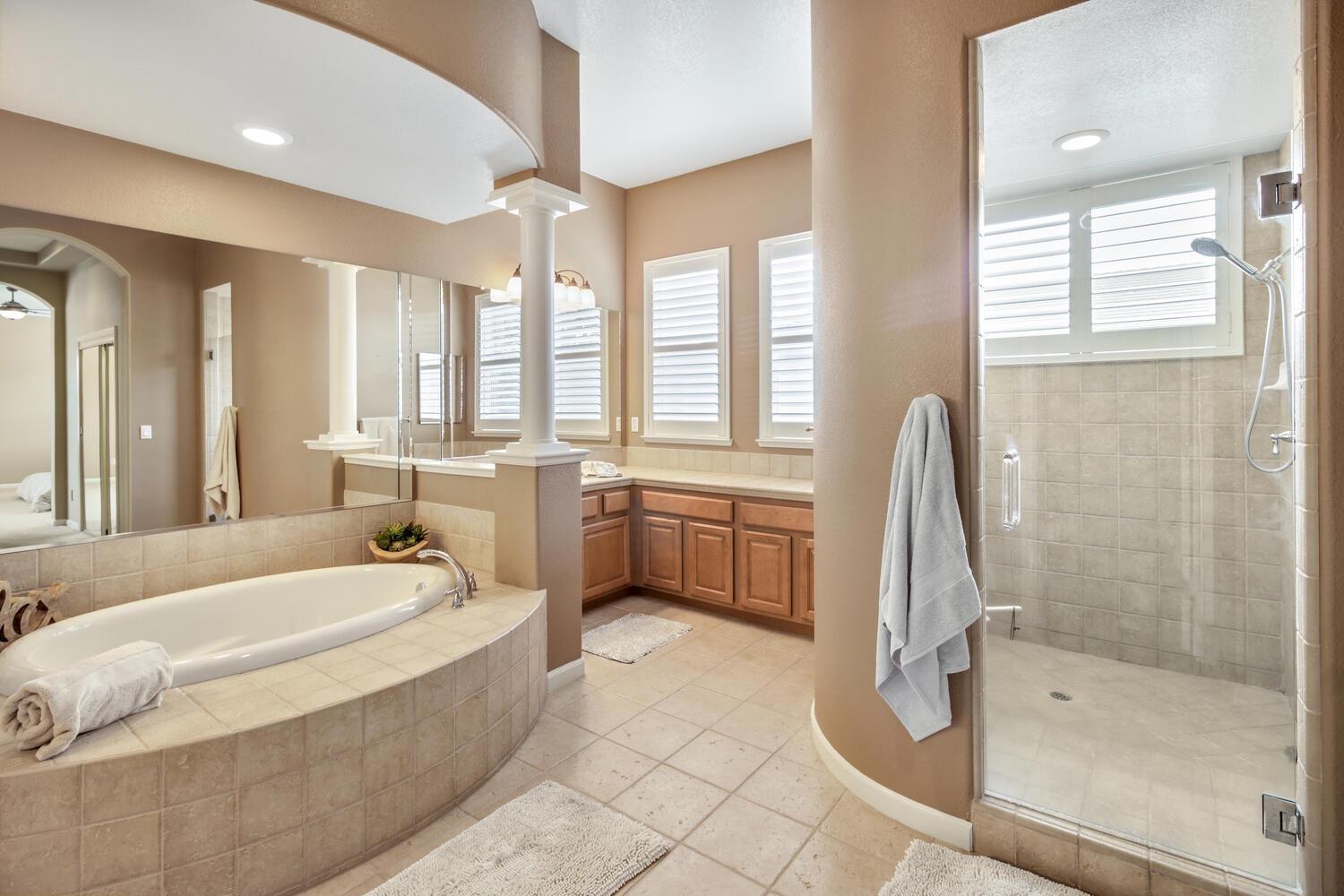 Detail Gallery Image 34 of 69 For 2701 W Pintail Way, Elk Grove,  CA 95757 - 5 Beds | 4/1 Baths