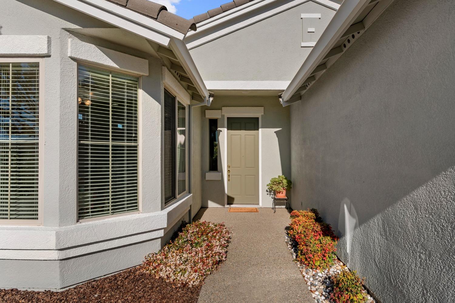 Detail Gallery Image 2 of 37 For 1392 Picket Fence Ln, Lincoln,  CA 95648 - 2 Beds | 2 Baths