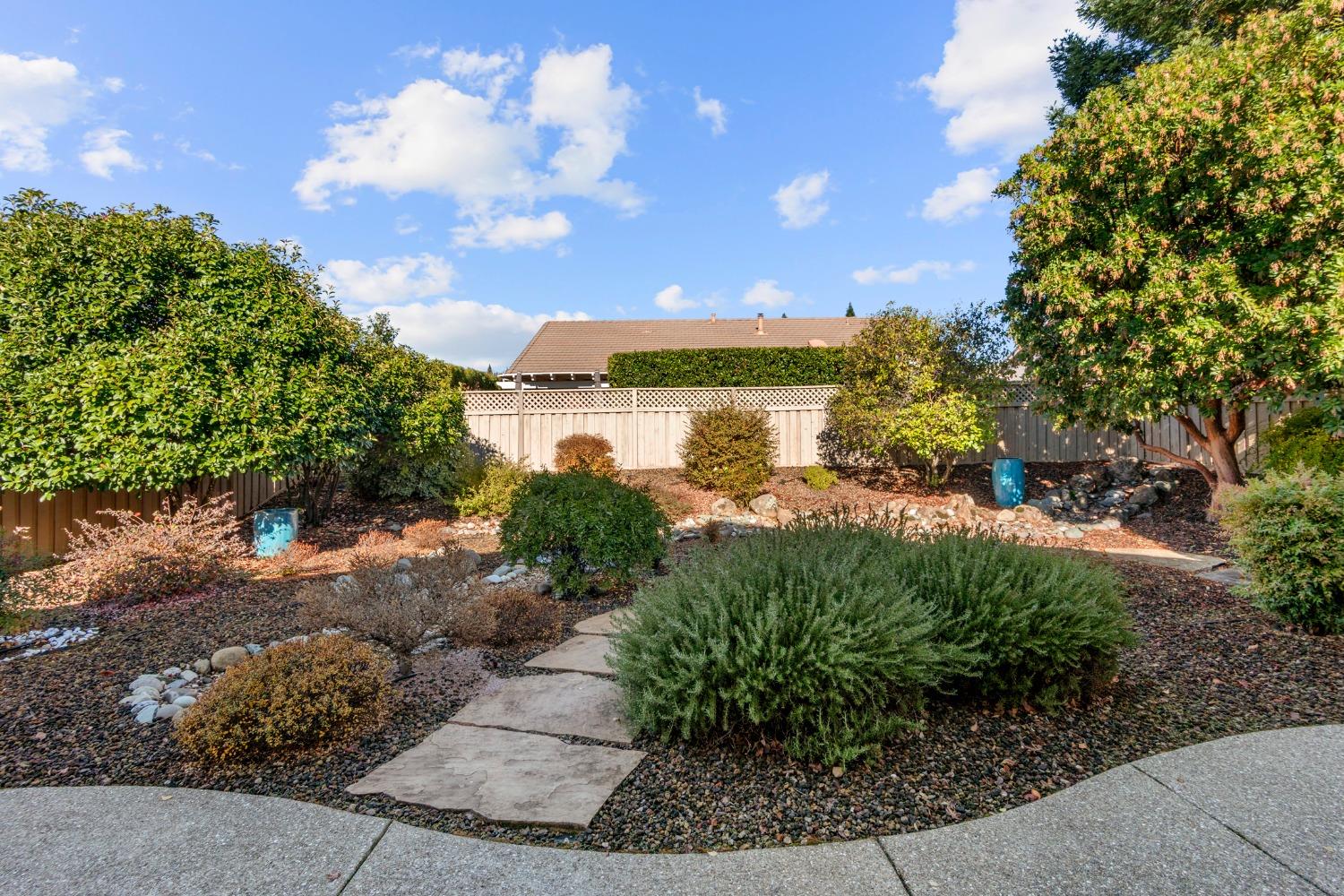 Detail Gallery Image 31 of 37 For 1392 Picket Fence Ln, Lincoln,  CA 95648 - 2 Beds | 2 Baths