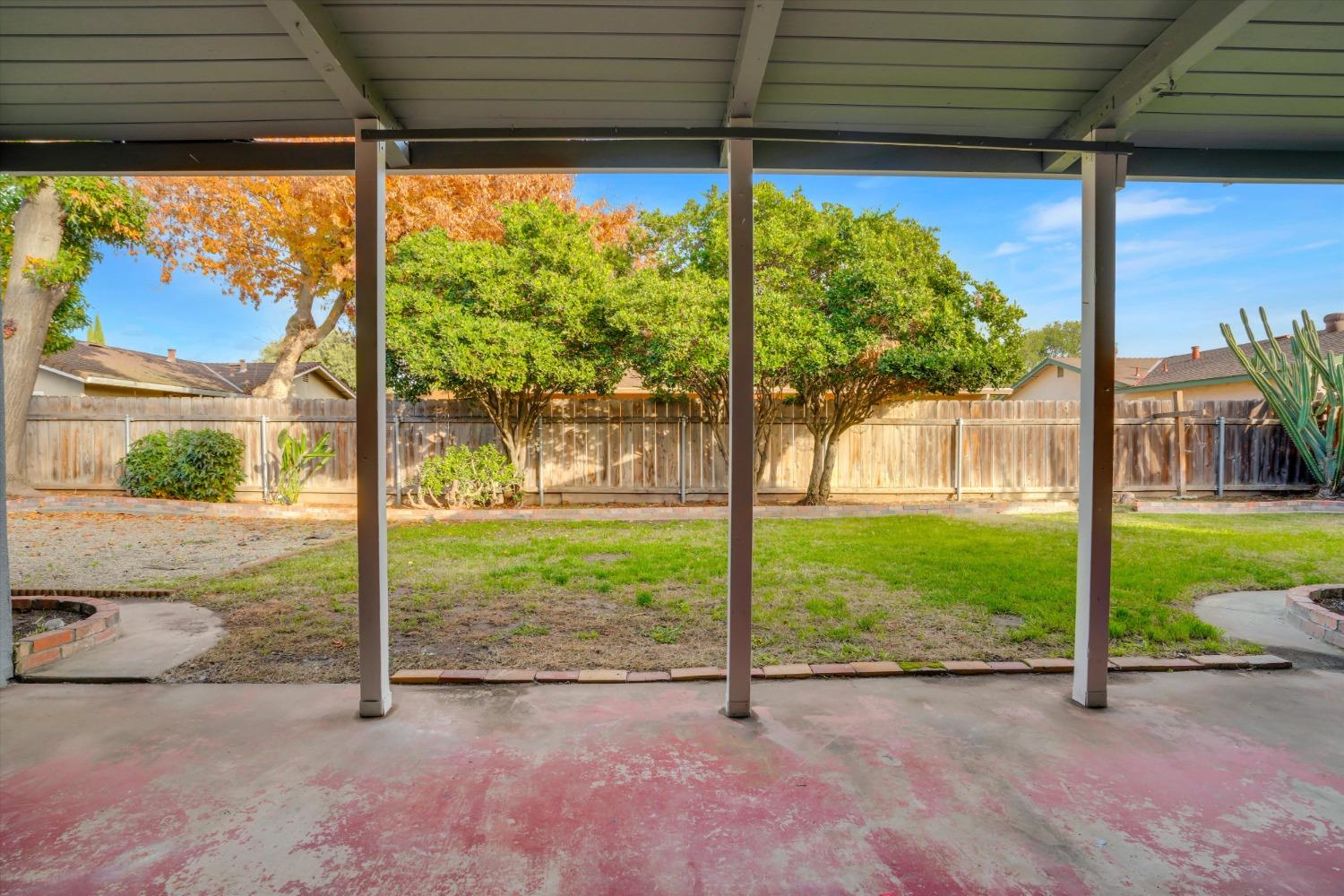 Detail Gallery Image 32 of 34 For 1648 Olivewood Ave, Manteca,  CA 95336 - 3 Beds | 2 Baths