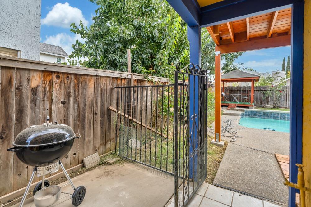 Detail Gallery Image 44 of 53 For 6 Starview Ct, Sacramento,  CA 95823 - 4 Beds | 2/1 Baths