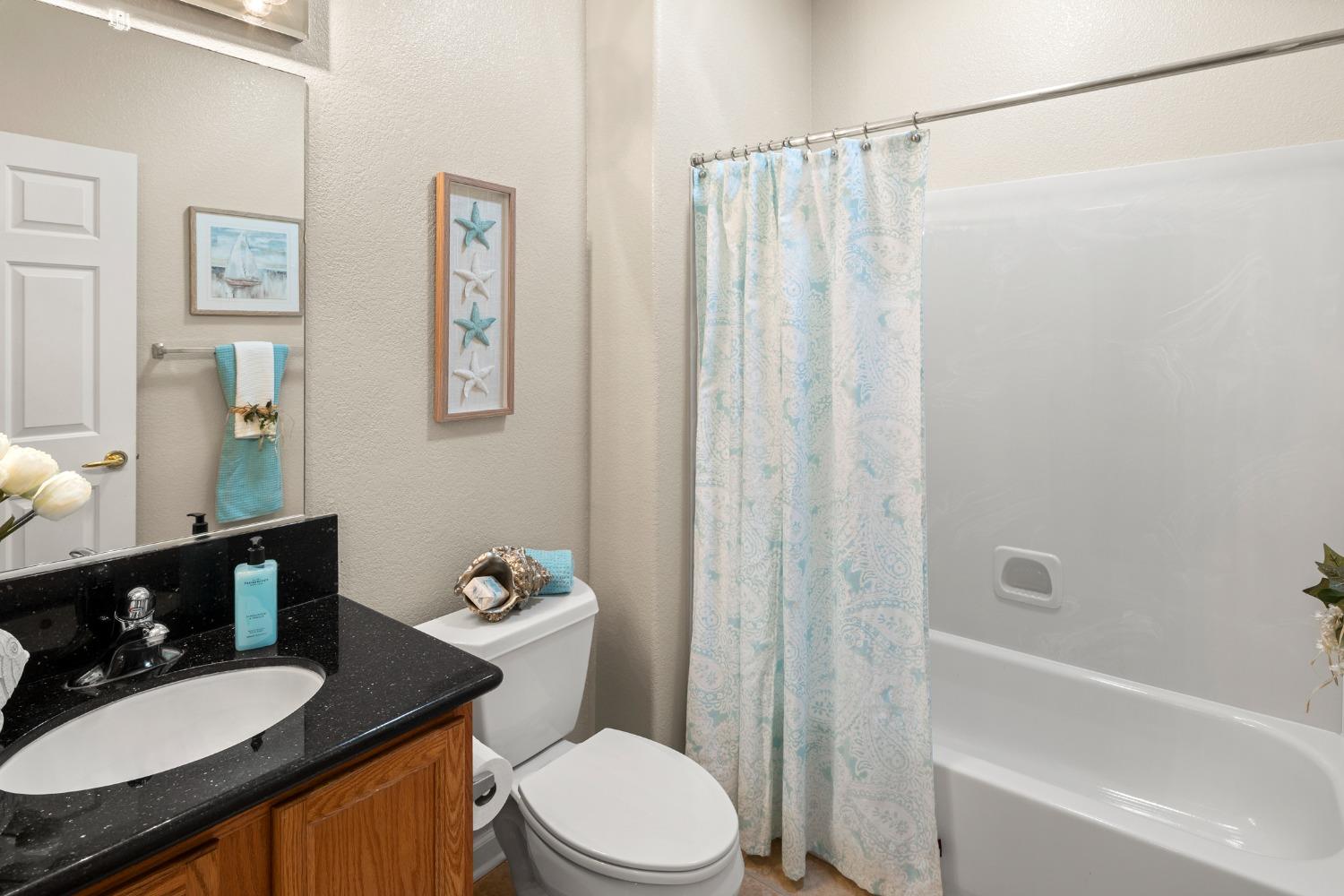 Detail Gallery Image 25 of 37 For 1392 Picket Fence Ln, Lincoln,  CA 95648 - 2 Beds | 2 Baths