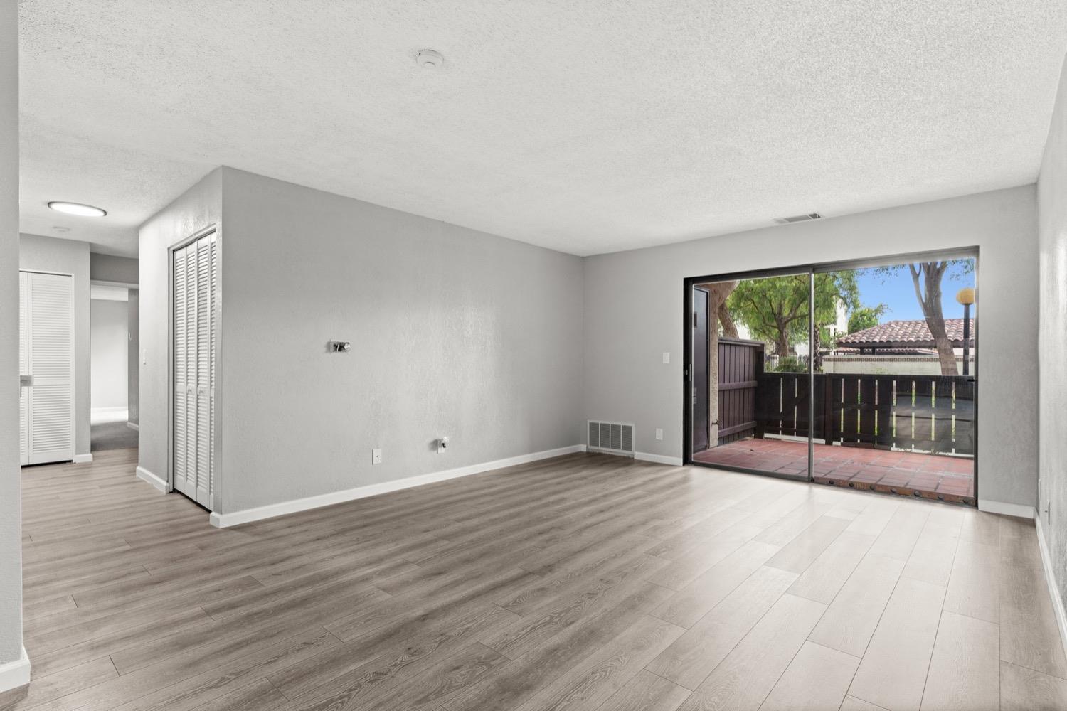 Detail Gallery Image 11 of 36 For 39865 Cedar Blvd #131,  Newark,  CA 94560 - 3 Beds | 2 Baths