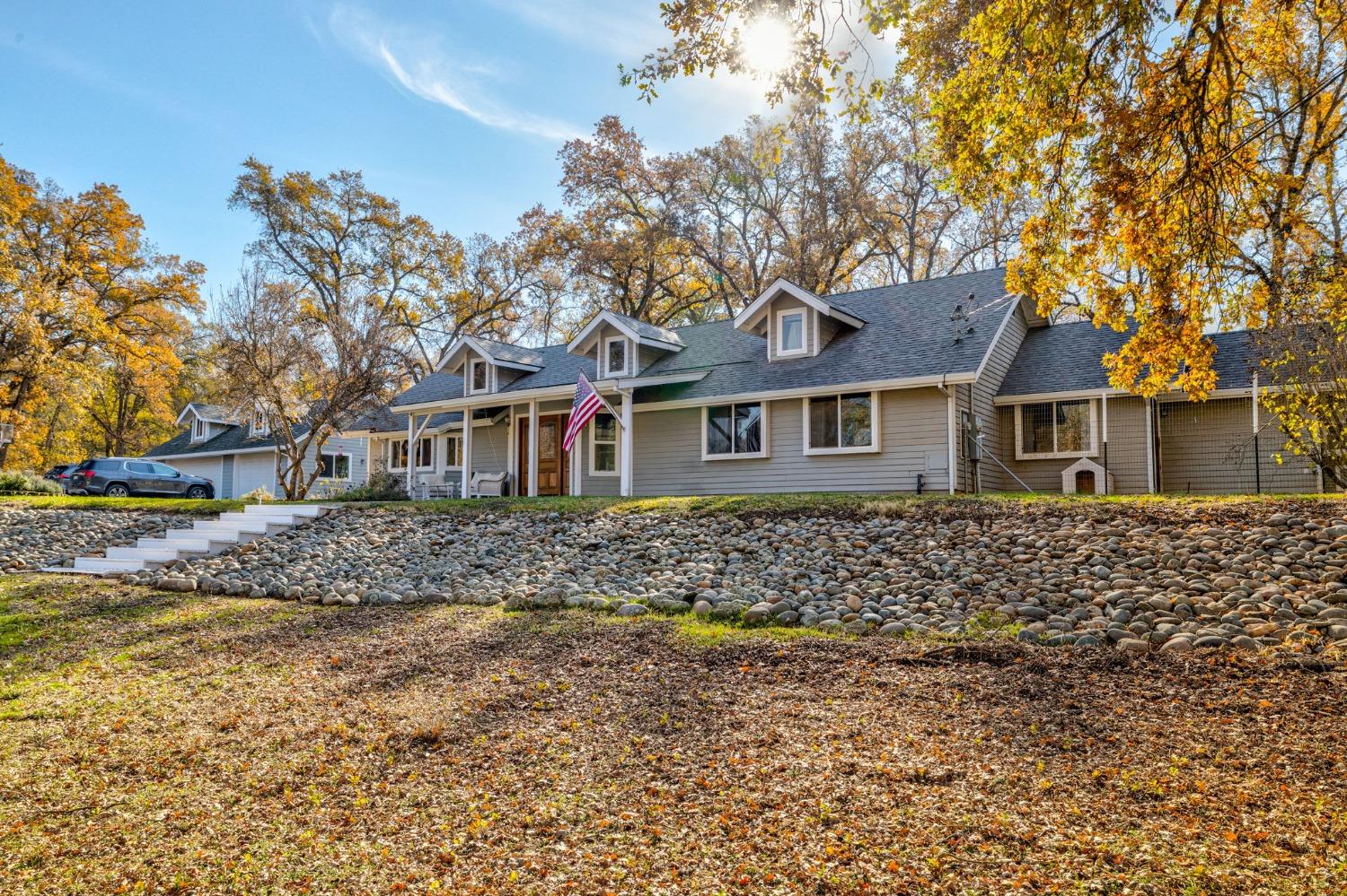 Detail Gallery Image 4 of 76 For 5730 Gold Leaf Ln, Placerville,  CA 95667 - 3 Beds | 2/1 Baths