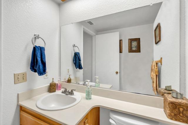 Detail Gallery Image 27 of 53 For 6 Starview Ct, Sacramento,  CA 95823 - 4 Beds | 2/1 Baths