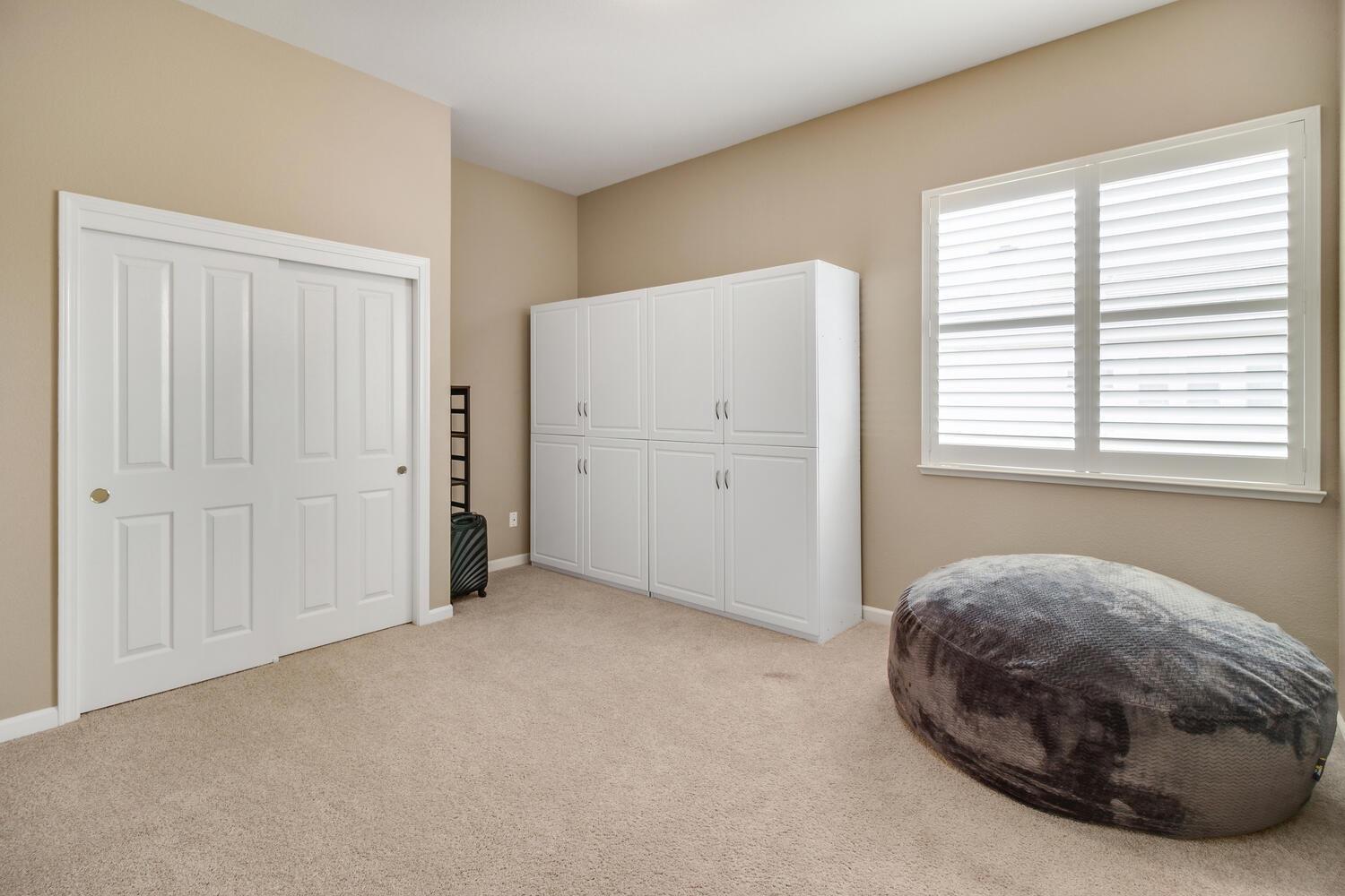 Detail Gallery Image 41 of 69 For 2701 W Pintail Way, Elk Grove,  CA 95757 - 5 Beds | 4/1 Baths