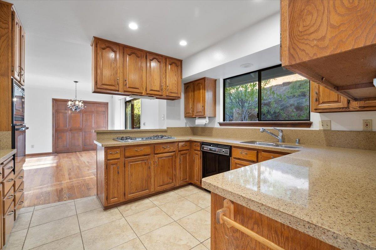 Detail Gallery Image 2 of 44 For 2895 Knollwood Dr, Cameron Park,  CA 95682 - 4 Beds | 2/1 Baths