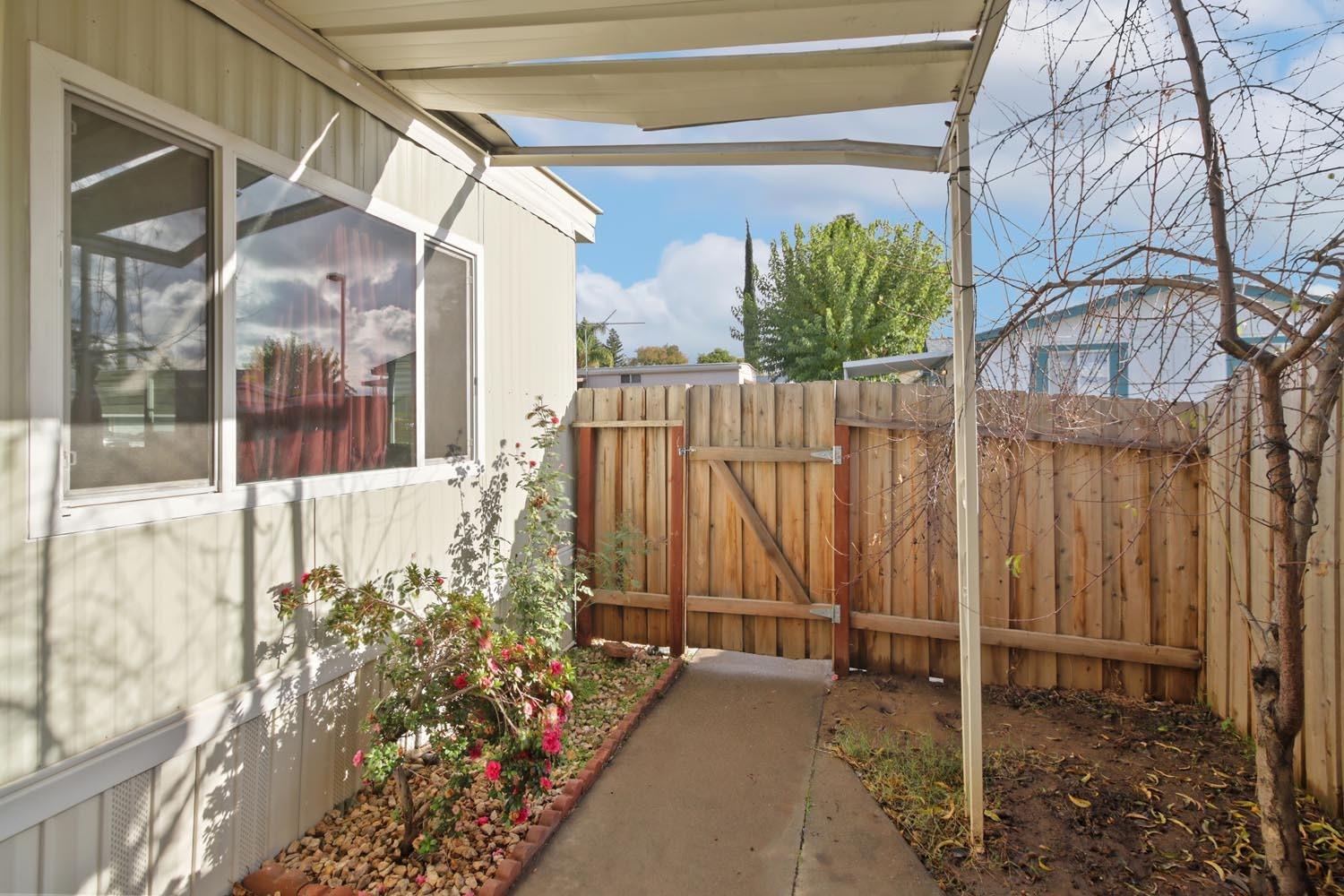 Detail Gallery Image 20 of 24 For 3501 Bradshaw Rd 119, Sacramento,  CA 95827 - 3 Beds | 2 Baths