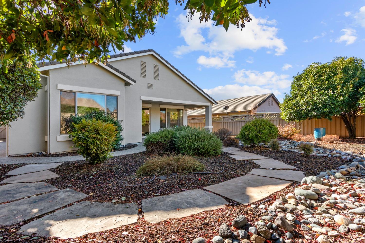 Detail Gallery Image 34 of 37 For 1392 Picket Fence Ln, Lincoln,  CA 95648 - 2 Beds | 2 Baths