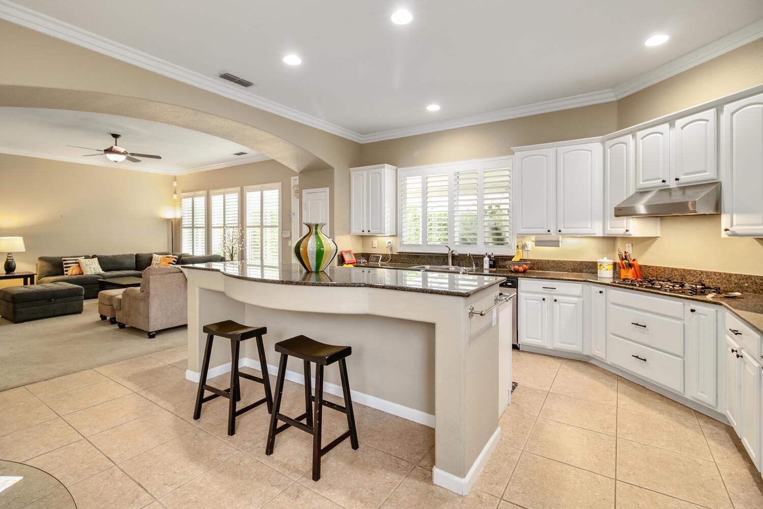 Detail Gallery Image 22 of 69 For 2701 W Pintail Way, Elk Grove,  CA 95757 - 5 Beds | 4/1 Baths