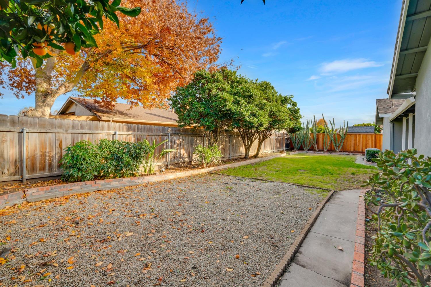 Detail Gallery Image 33 of 34 For 1648 Olivewood Ave, Manteca,  CA 95336 - 3 Beds | 2 Baths