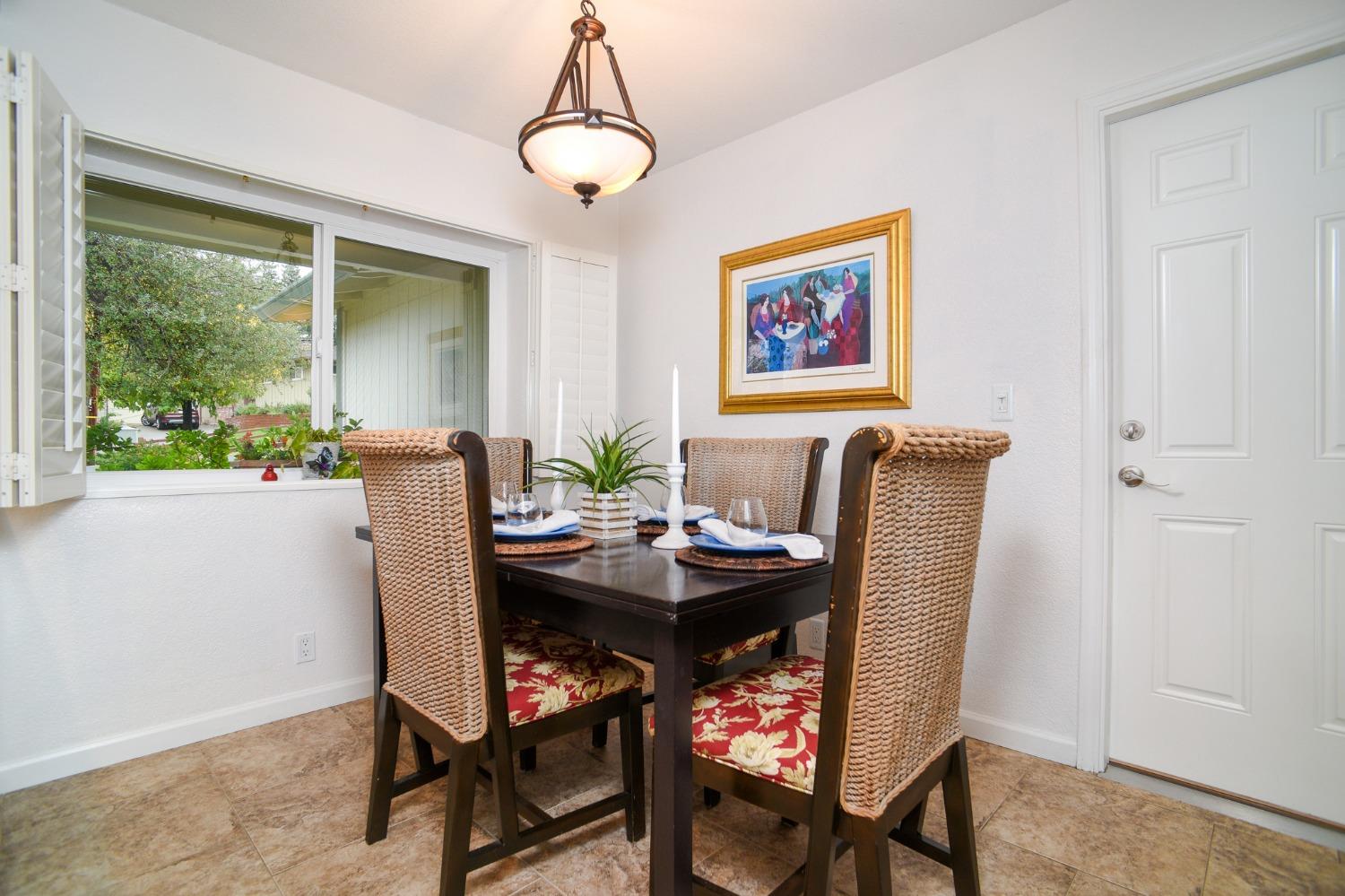 Detail Gallery Image 15 of 39 For 4713 Pennsylvania Ave, Fair Oaks,  CA 95628 - 3 Beds | 2 Baths