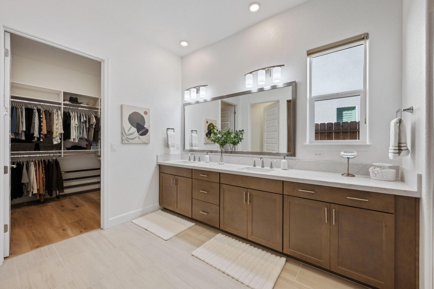 Detail Gallery Image 17 of 56 For 8315 Biscayne Dr, Roseville,  CA 95747 - 2 Beds | 2/1 Baths