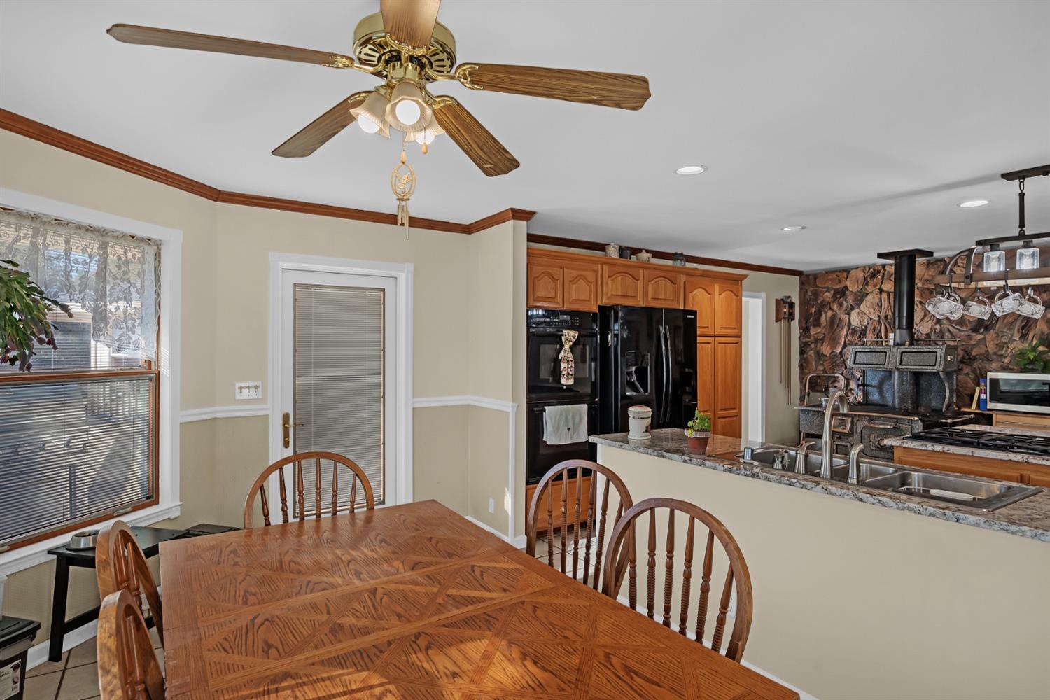 Detail Gallery Image 17 of 55 For 17900 Holly Rd, Fiddletown,  CA 95629 - 3 Beds | 2/1 Baths