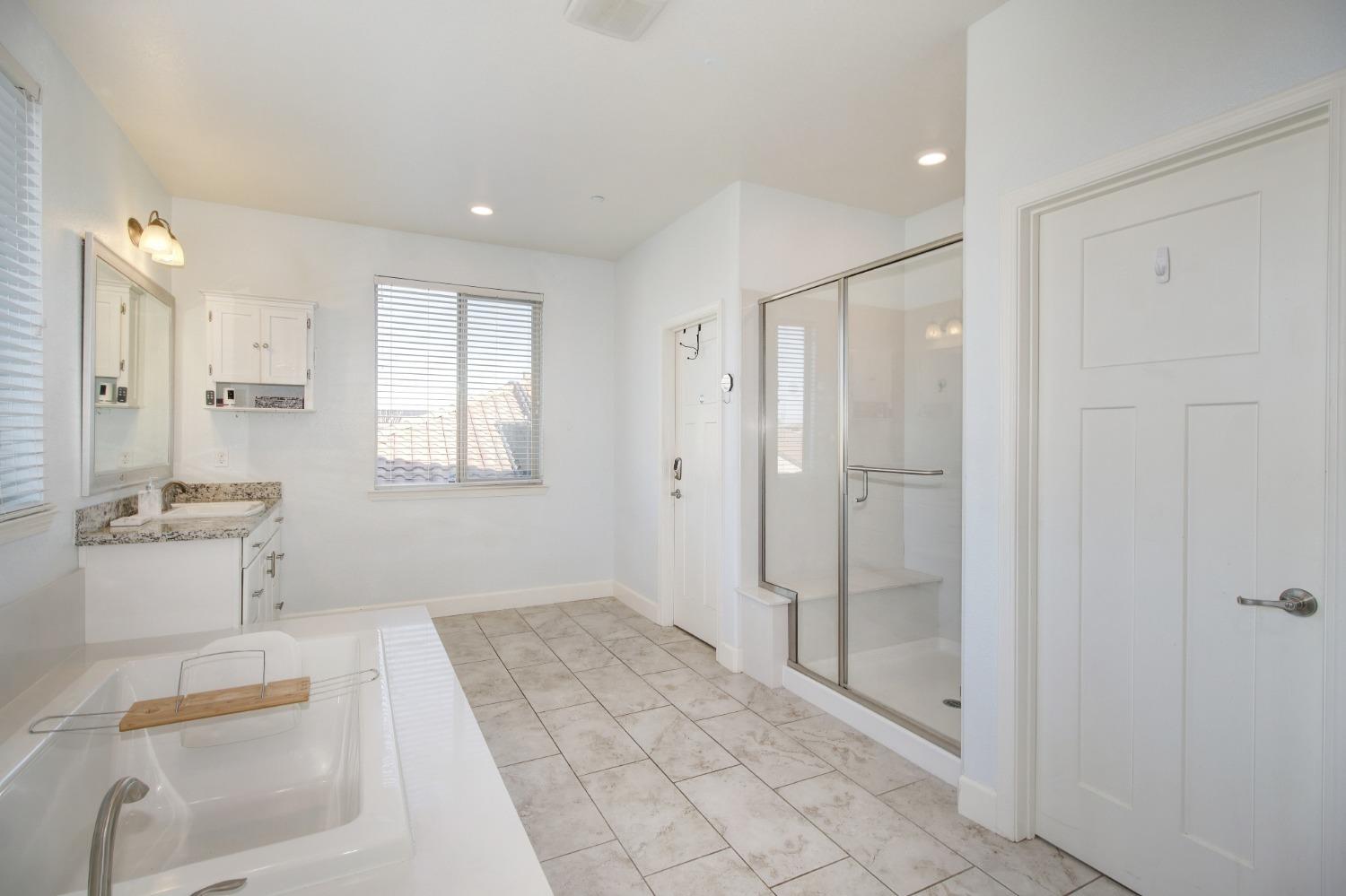 Detail Gallery Image 38 of 87 For 108 Bogart Ct, Roseville,  CA 95747 - 5 Beds | 4/1 Baths