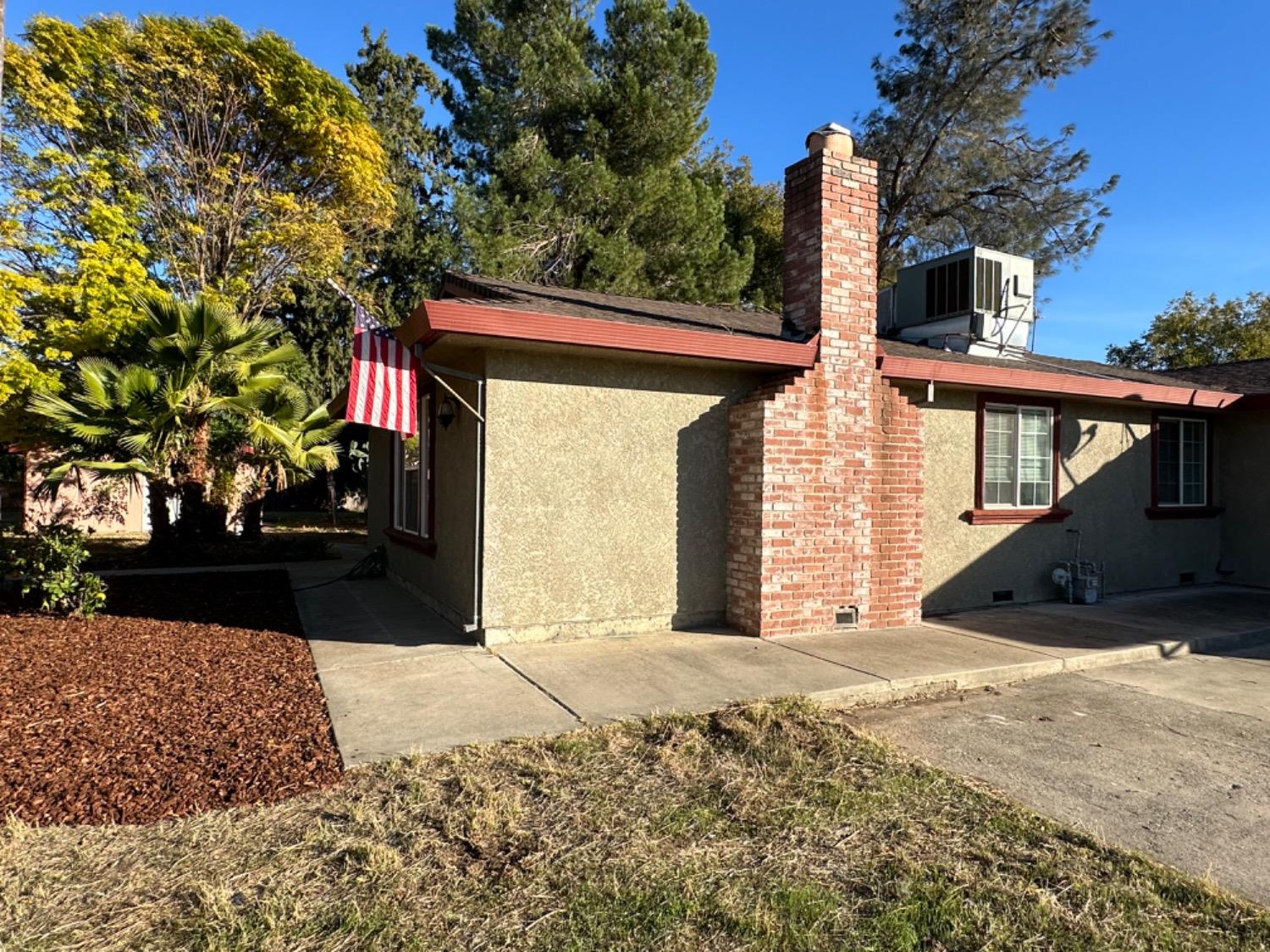 Detail Gallery Image 2 of 32 For 1664 Tudor Rd, Yuba City,  CA 95993 - 4 Beds | 2 Baths