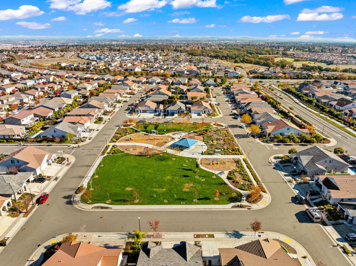 Detail Gallery Image 88 of 90 For 2016 Cumberland Loop, Roseville,  CA 95747 - 6 Beds | 4 Baths