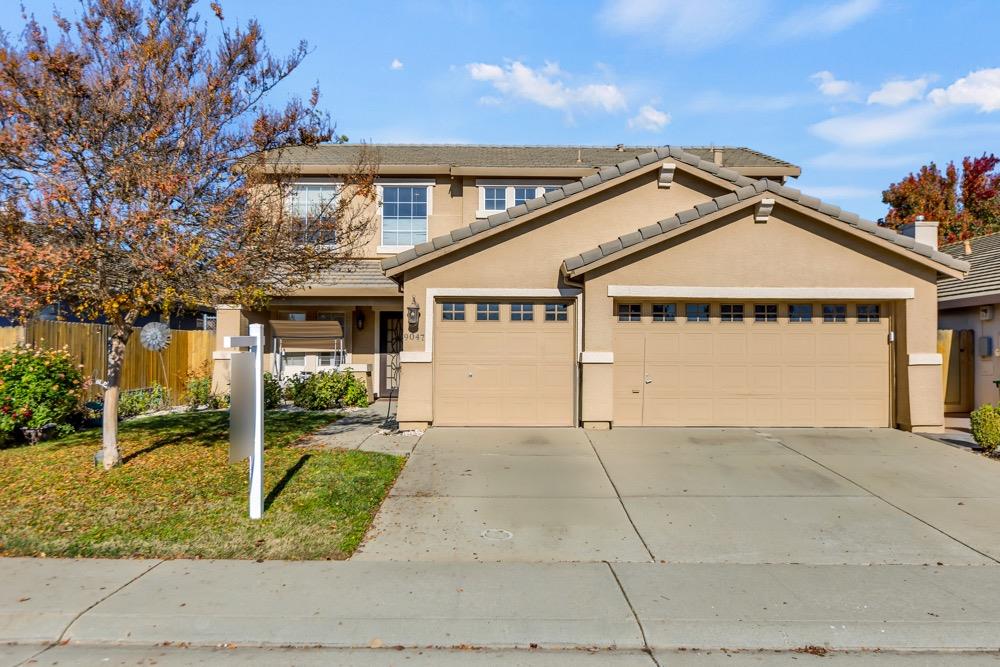 Pembridge Drive, Elk Grove CA 95624