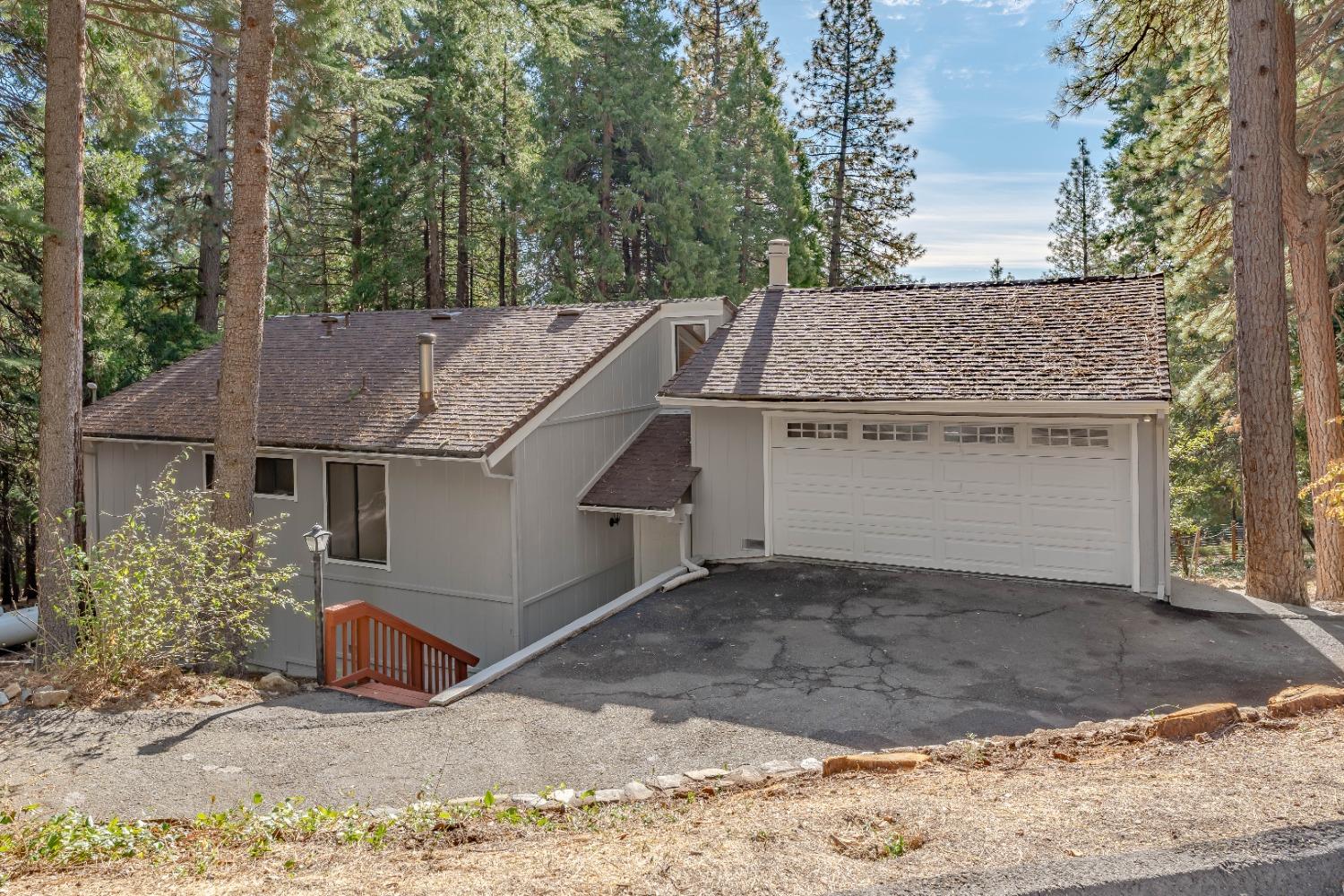 Detail Gallery Image 1 of 45 For 4363 Lakeridge Dr, Pollock Pines,  CA 95726 - 4 Beds | 2 Baths