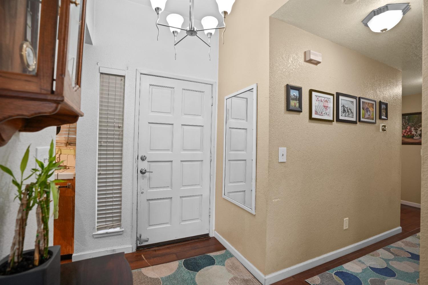 Detail Gallery Image 6 of 25 For 1609 Charlottesville Ln, Ceres,  CA 95307 - 3 Beds | 2 Baths