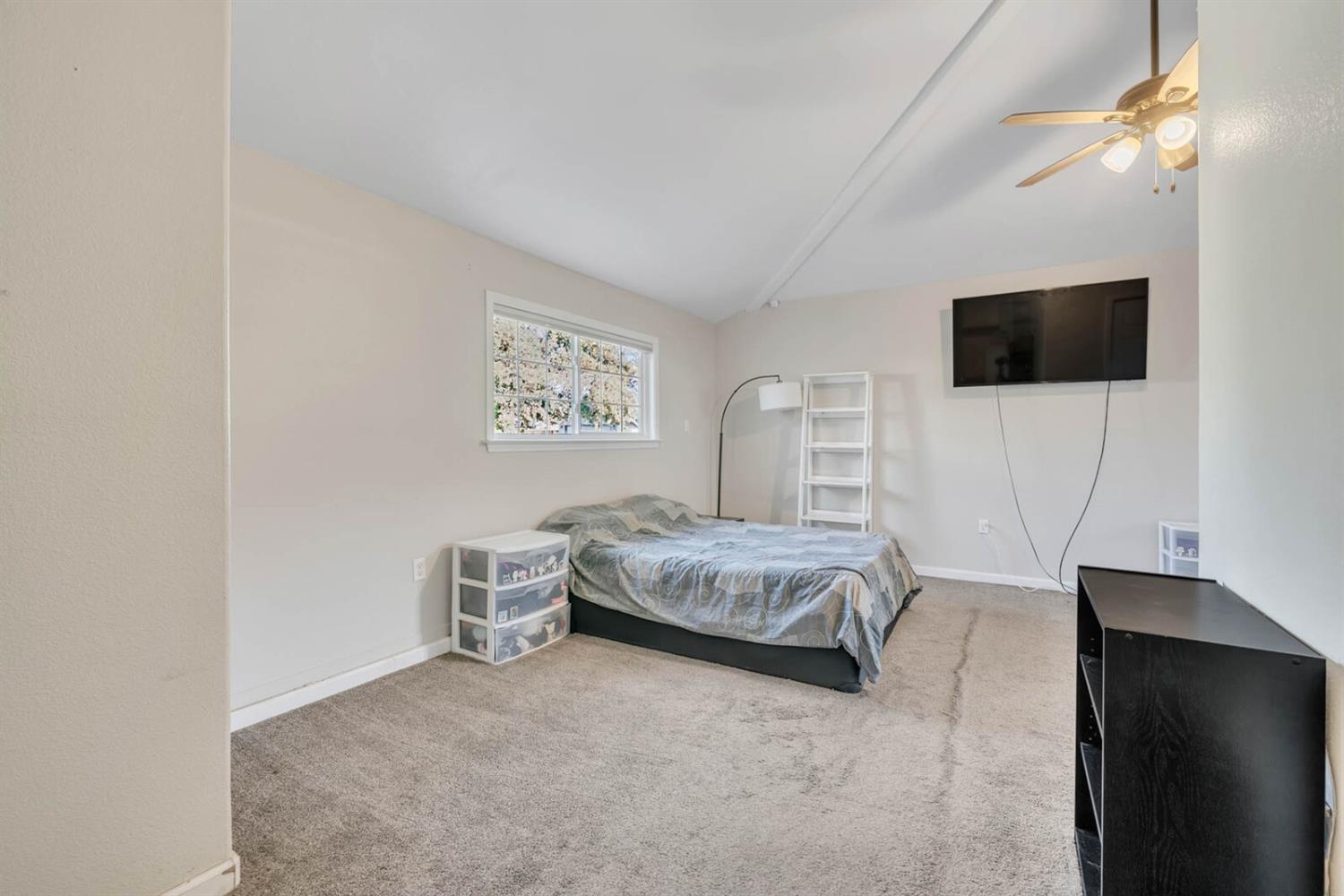 Detail Gallery Image 16 of 36 For 5921 Green Glen Way, Sacramento,  CA 95842 - 3 Beds | 2 Baths