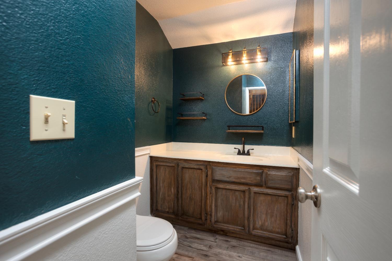 Detail Gallery Image 9 of 26 For 3500 Honeycreeper, Turlock,  CA 95382 - 3 Beds | 2/1 Baths