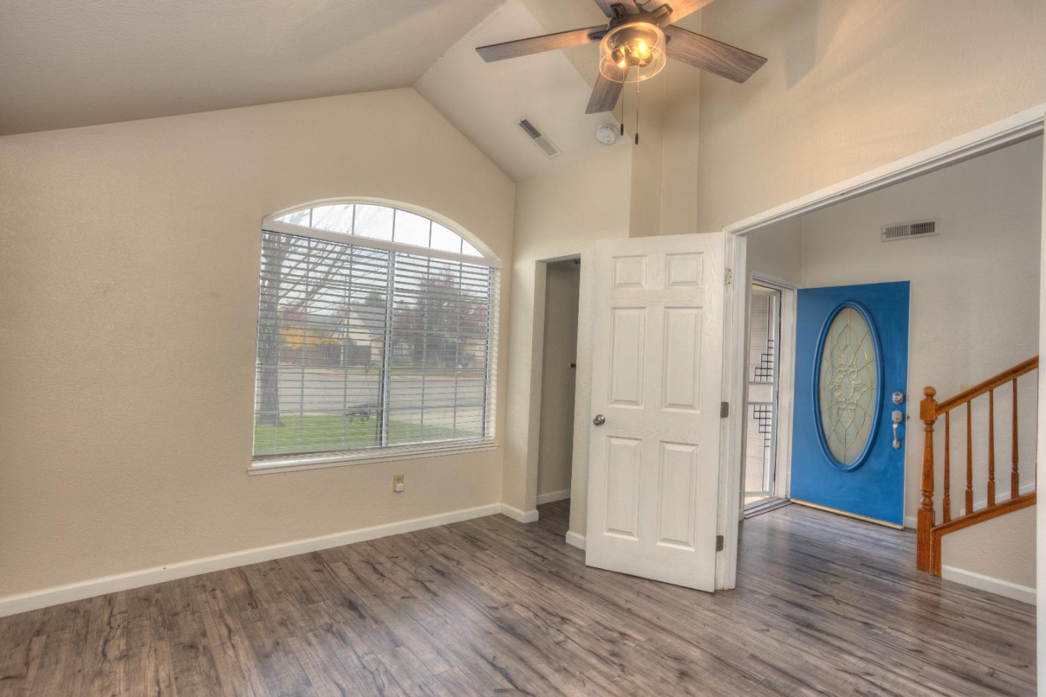 Detail Gallery Image 8 of 26 For 3500 Honeycreeper, Turlock,  CA 95382 - 3 Beds | 2/1 Baths