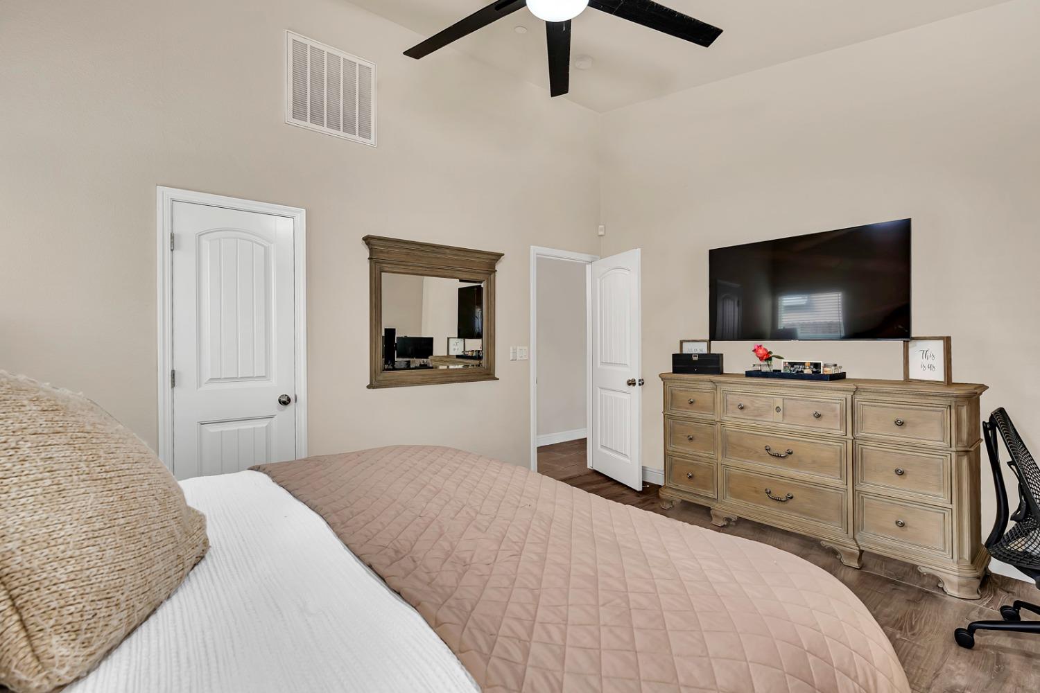 Detail Gallery Image 27 of 64 For 1765 Clearwater St, Tulare,  CA 93274 - 4 Beds | 2 Baths