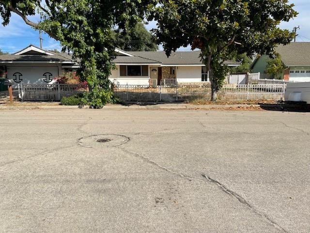 Detail Gallery Image 2 of 4 For 890 Camanche Ave, Santa Maria,  CA 93455 - 3 Beds | 2/1 Baths