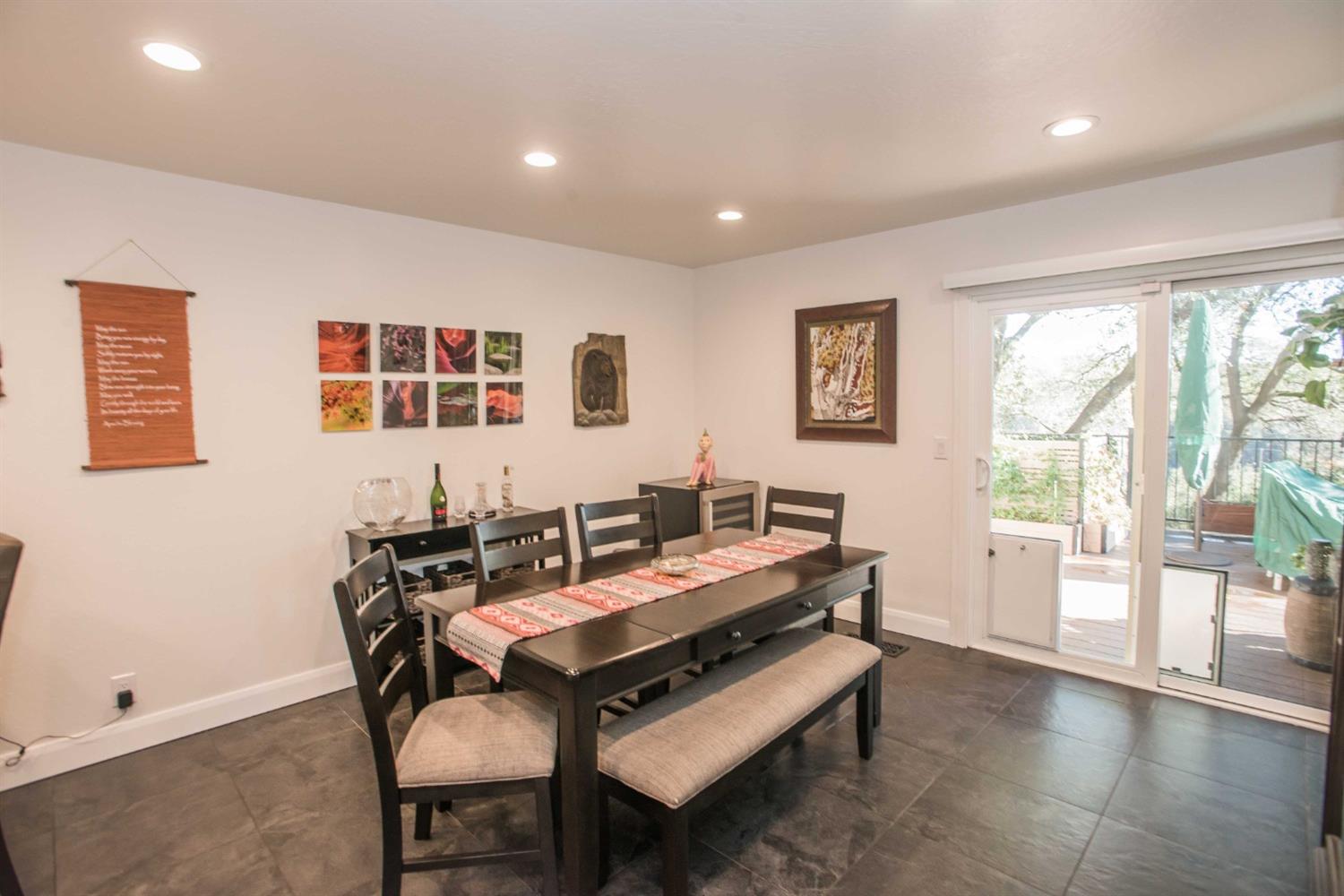 Detail Gallery Image 15 of 78 For 161 N Grant Ln, Folsom,  CA 95630 - 3 Beds | 2/1 Baths