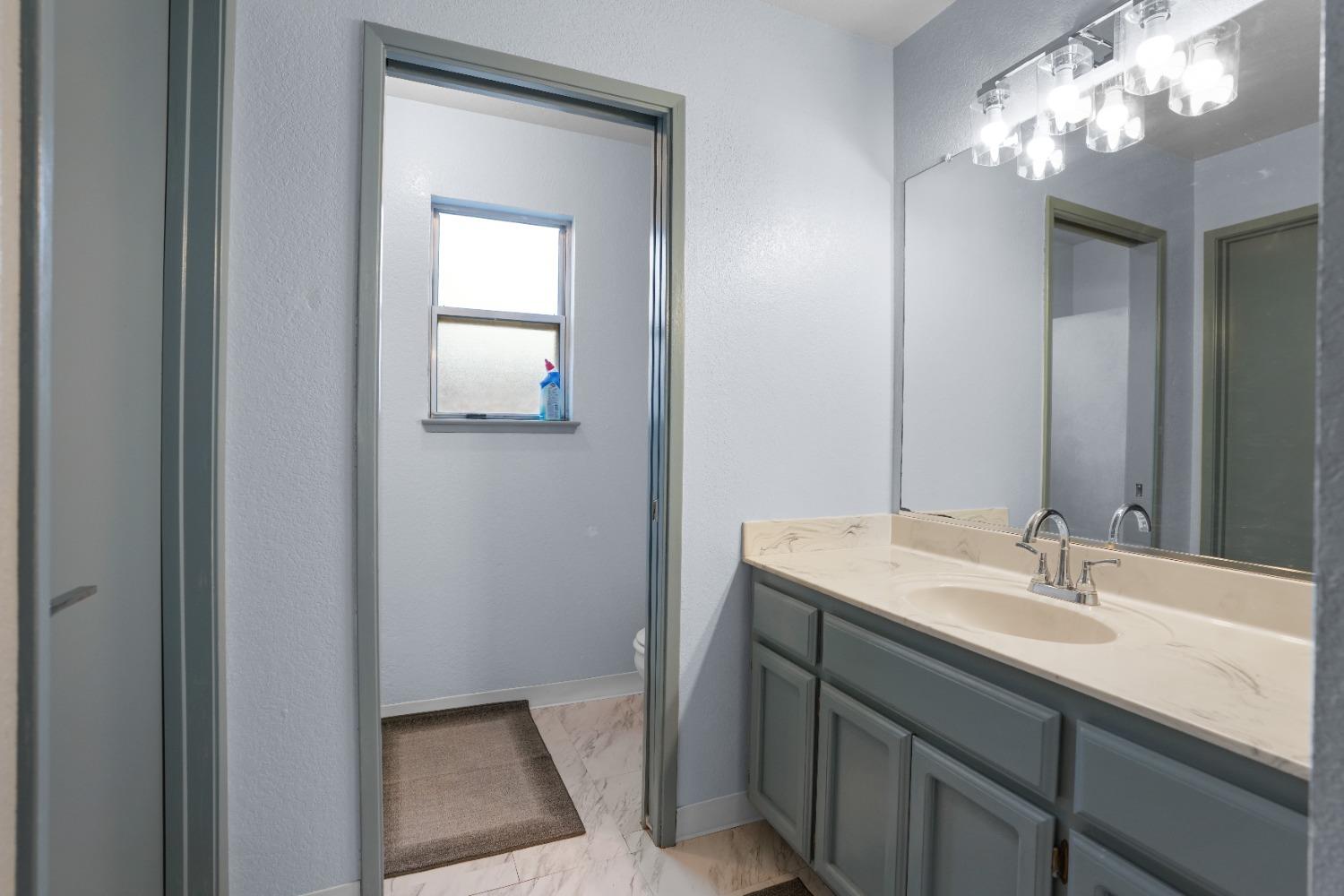 Detail Gallery Image 19 of 25 For 1609 Charlottesville Ln, Ceres,  CA 95307 - 3 Beds | 2 Baths