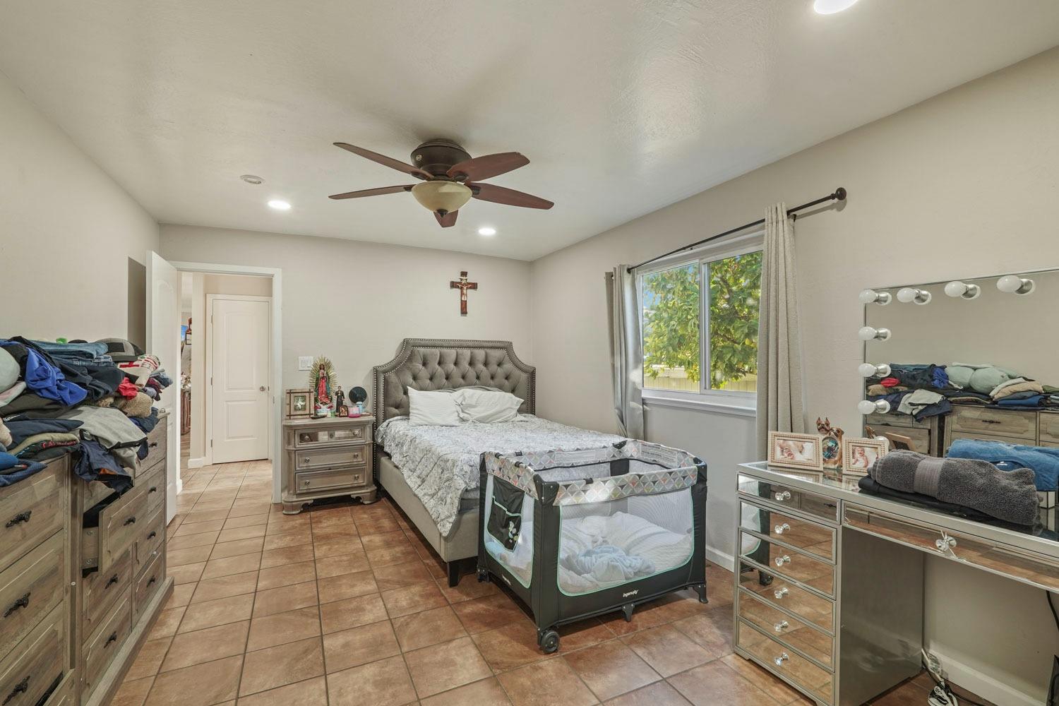 Detail Gallery Image 17 of 43 For 1129 S Lincoln St, Stockton,  CA 95206 - 3 Beds | 2 Baths