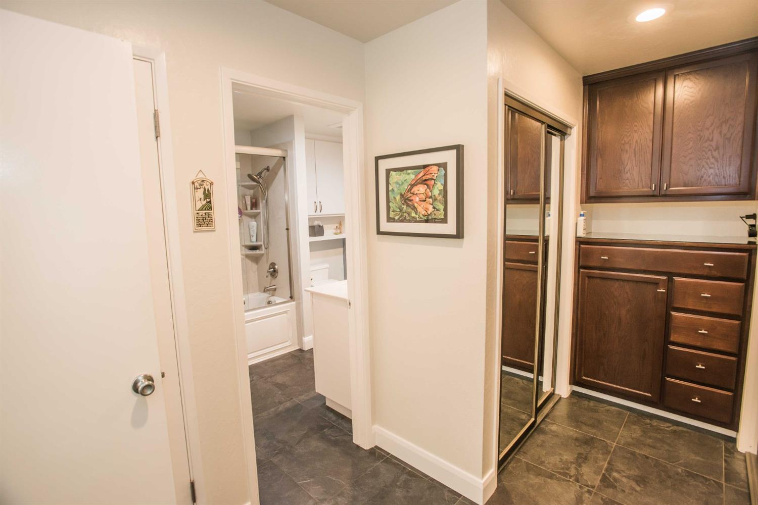 Detail Gallery Image 44 of 78 For 161 N Grant Ln, Folsom,  CA 95630 - 3 Beds | 2/1 Baths