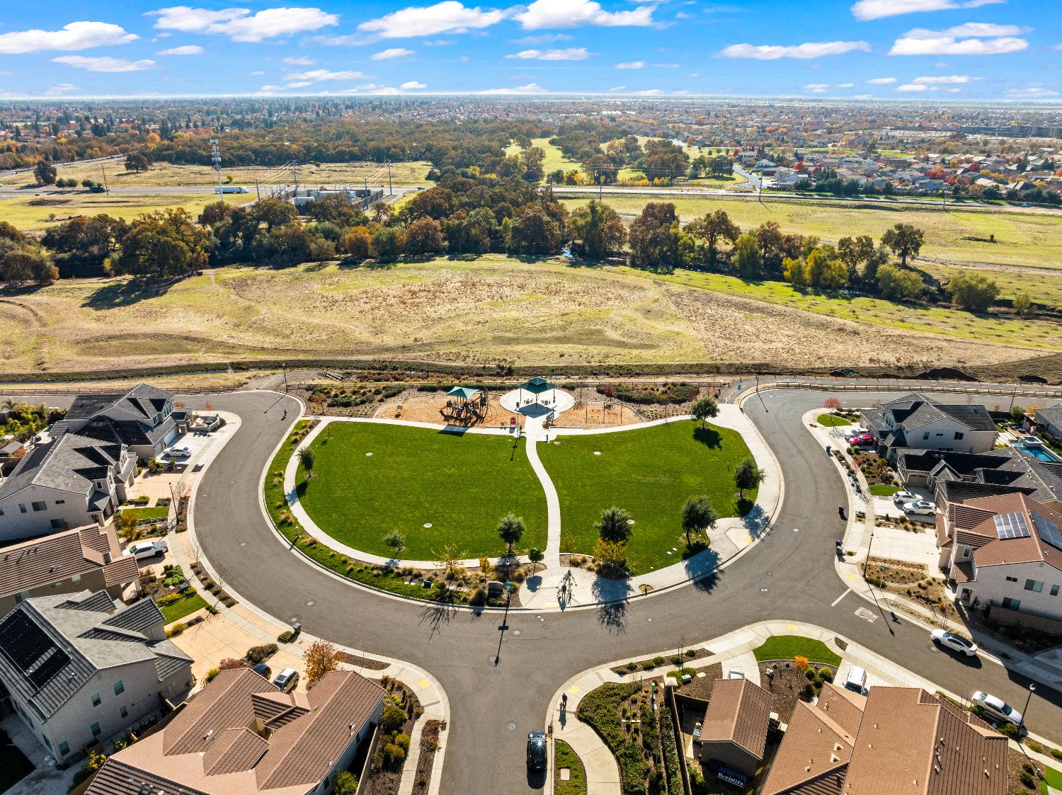 Detail Gallery Image 84 of 90 For 2016 Cumberland Loop, Roseville,  CA 95747 - 6 Beds | 4 Baths