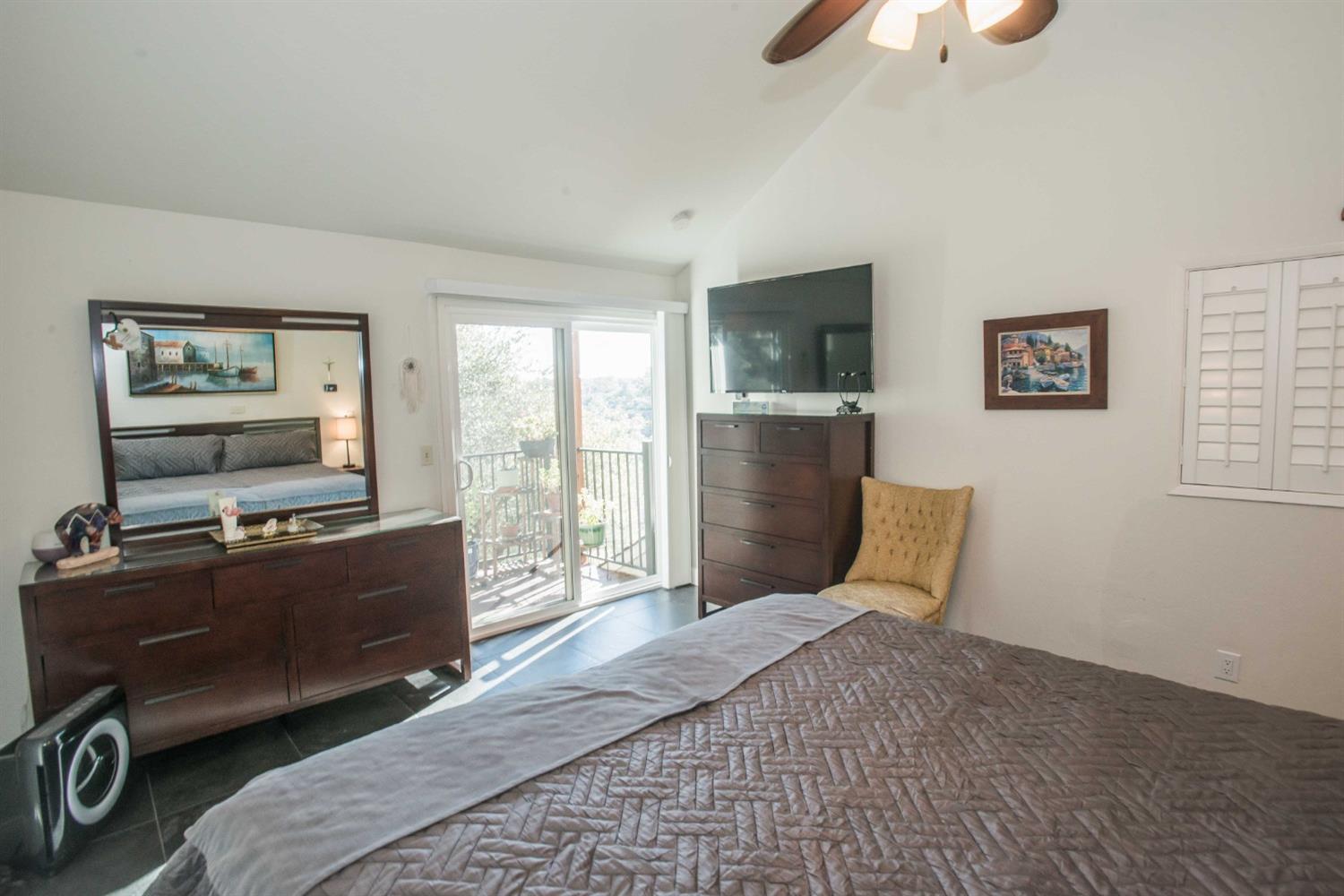 Detail Gallery Image 38 of 78 For 161 N Grant Ln, Folsom,  CA 95630 - 3 Beds | 2/1 Baths