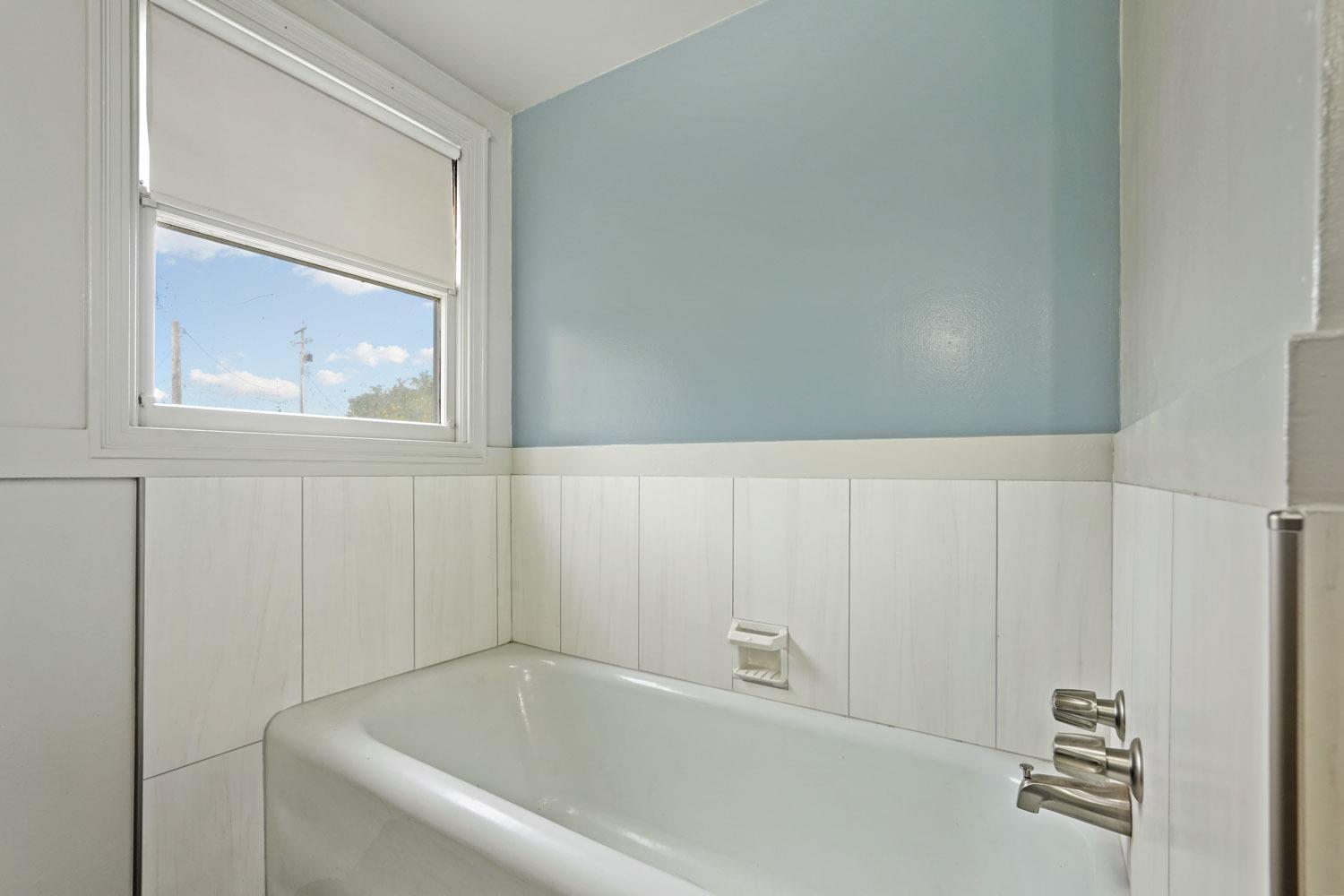 Detail Gallery Image 35 of 66 For 39670 S River Rd, Clarksburg,  CA 95612 - 5 Beds | 1/1 Baths