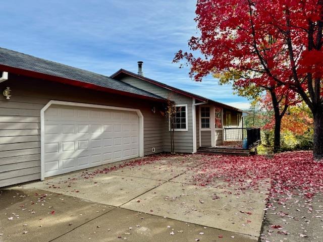 Detail Gallery Image 2 of 38 For 4051 Pacific Crest Ct, Placerville,  CA 95667 - 3 Beds | 2 Baths