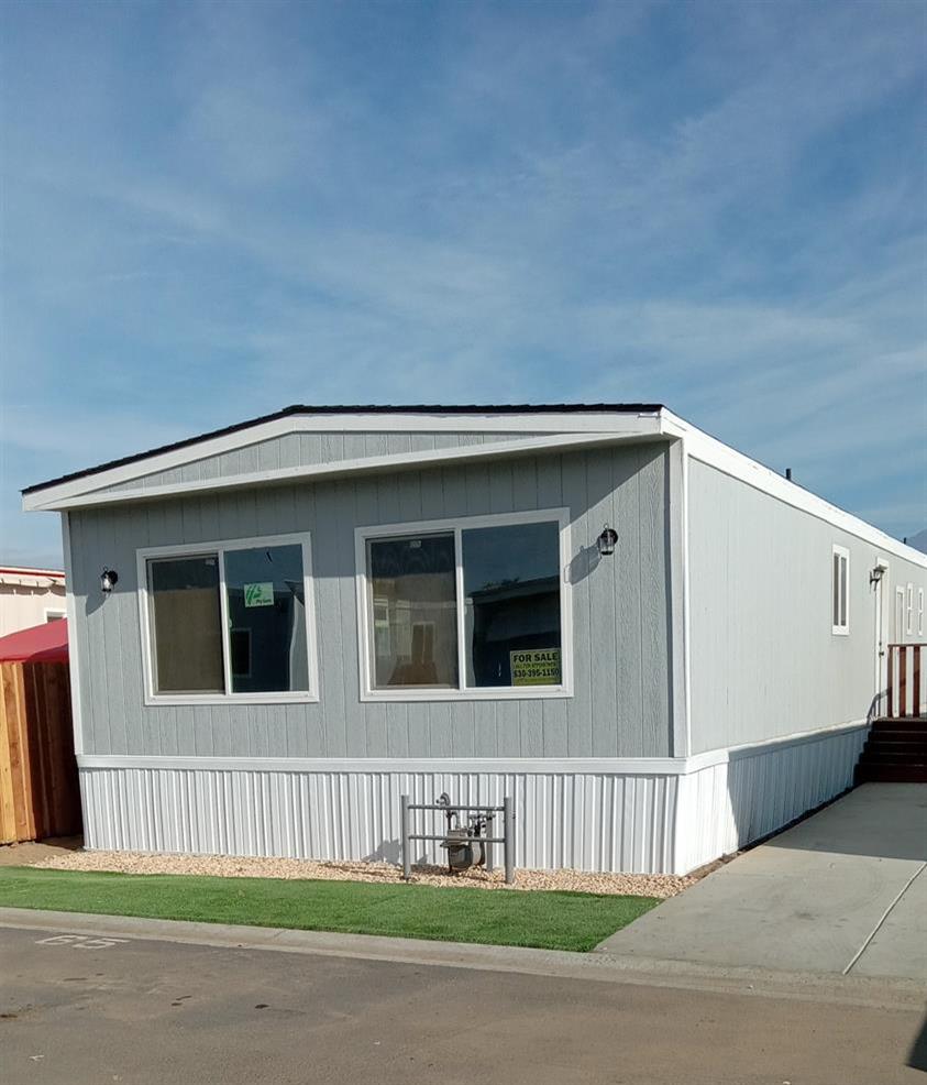 Detail Gallery Image 1 of 14 For 801 Schipper St 65, Bakersfield,  CA 93203 - 2 Beds | 2 Baths