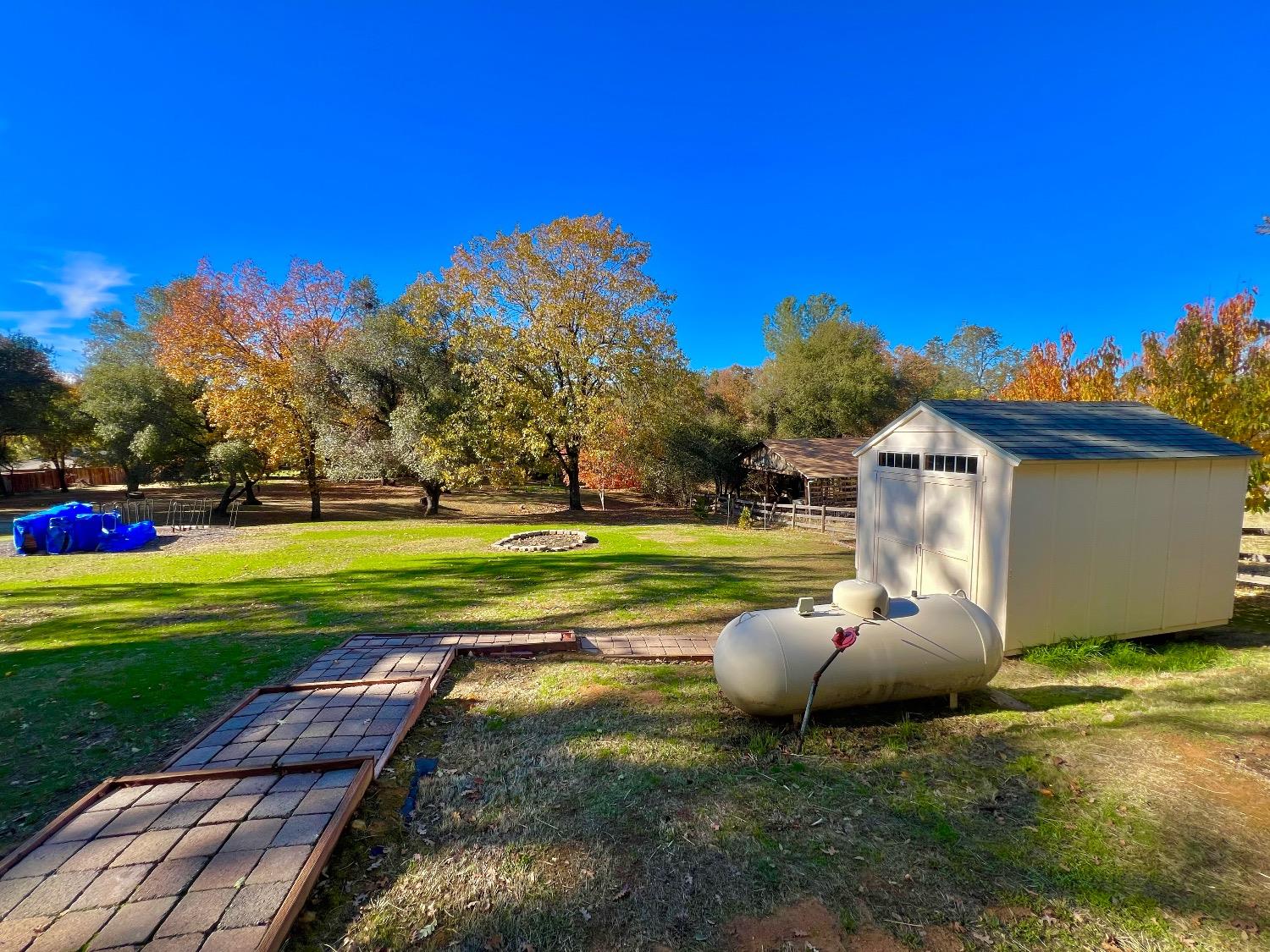 Detail Gallery Image 6 of 53 For 3720 Marinko Ct, Placerville,  CA 95667 - 4 Beds | 3 Baths