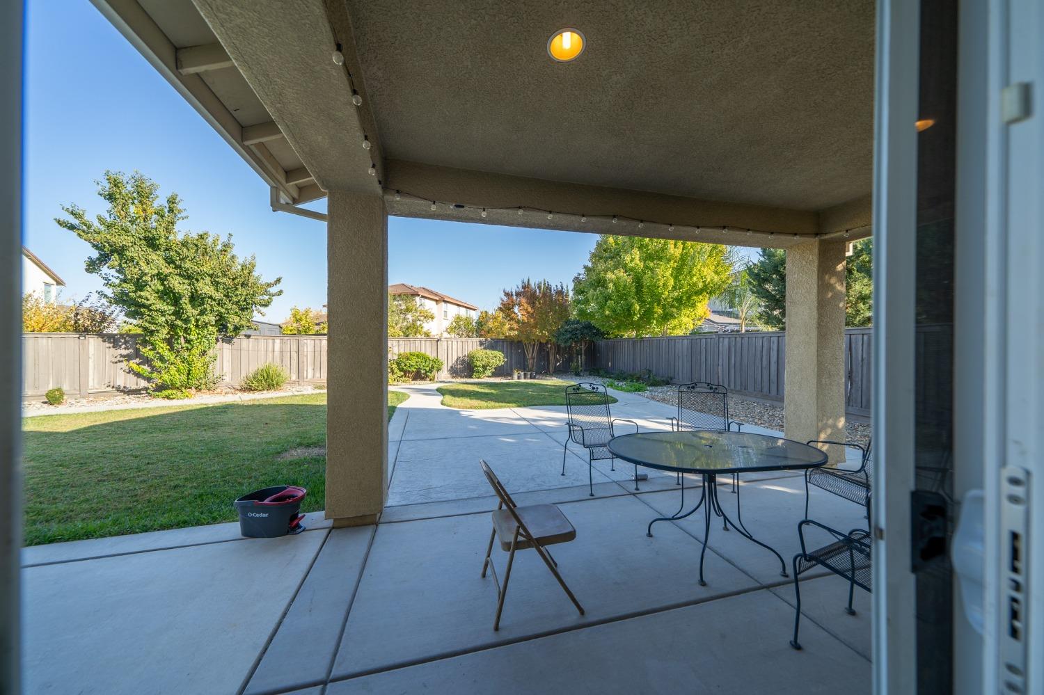 Detail Gallery Image 20 of 32 For 7909 Maiss Way, Elk Grove,  CA 95757 - 4 Beds | 2 Baths