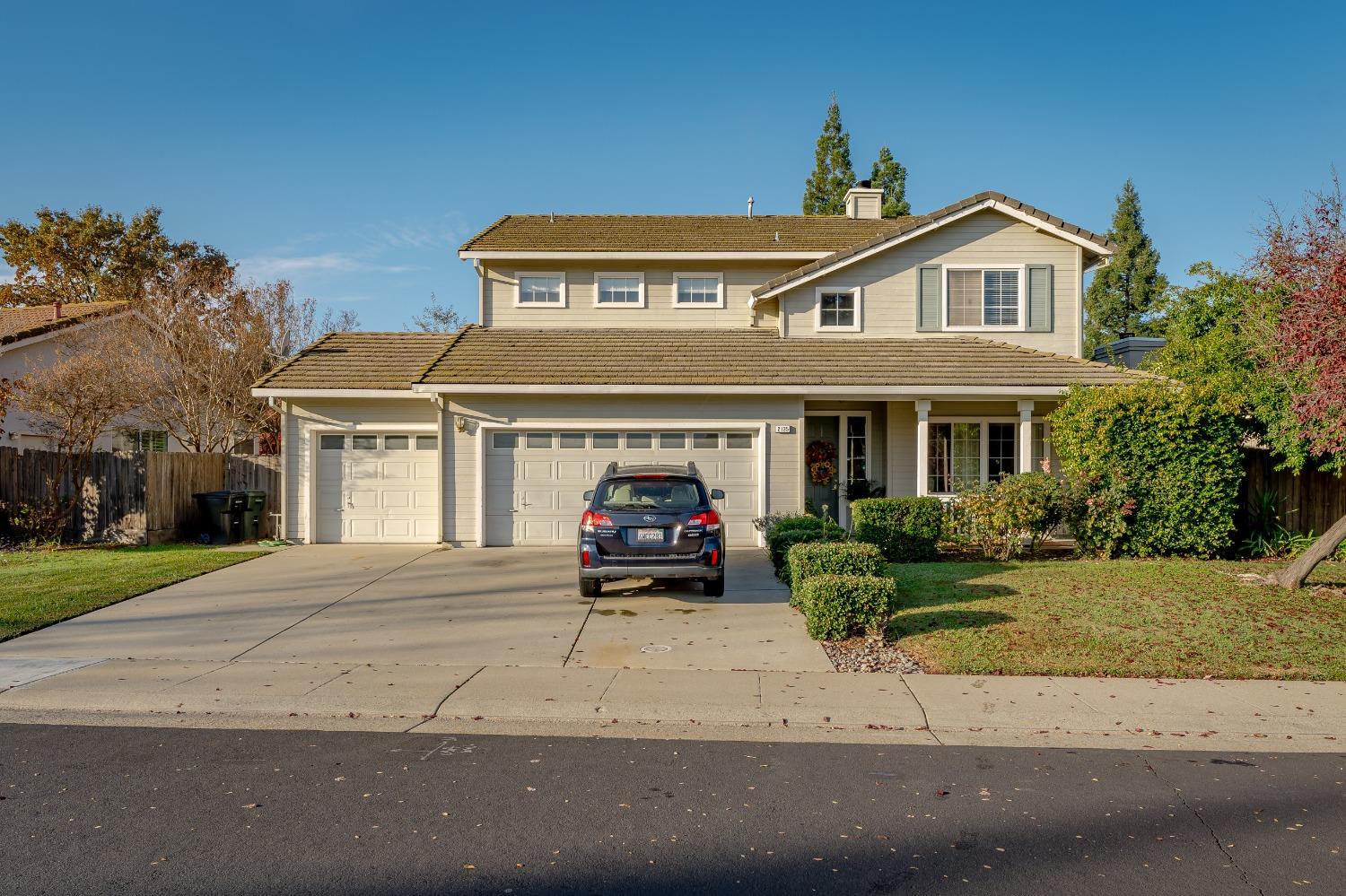 Detail Gallery Image 1 of 37 For 2135 Cargill Way, Roseville,  CA 95747 - 4 Beds | 3 Baths