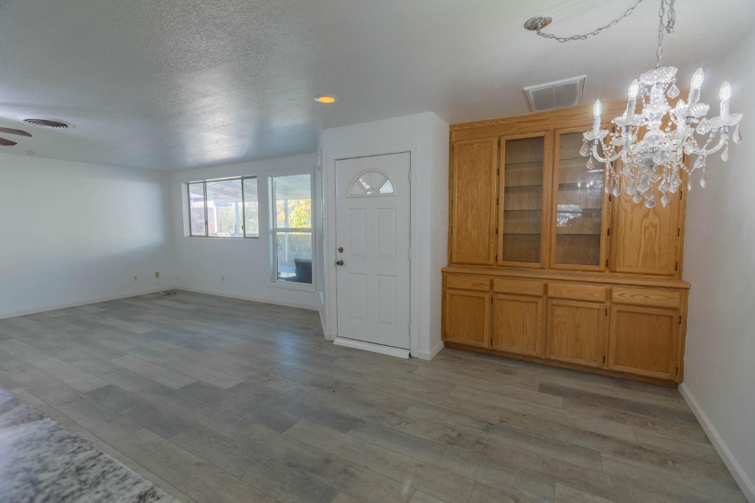 Detail Gallery Image 12 of 56 For 1950 Bridge St, Oroville,  CA 95966 - 3 Beds | 2 Baths