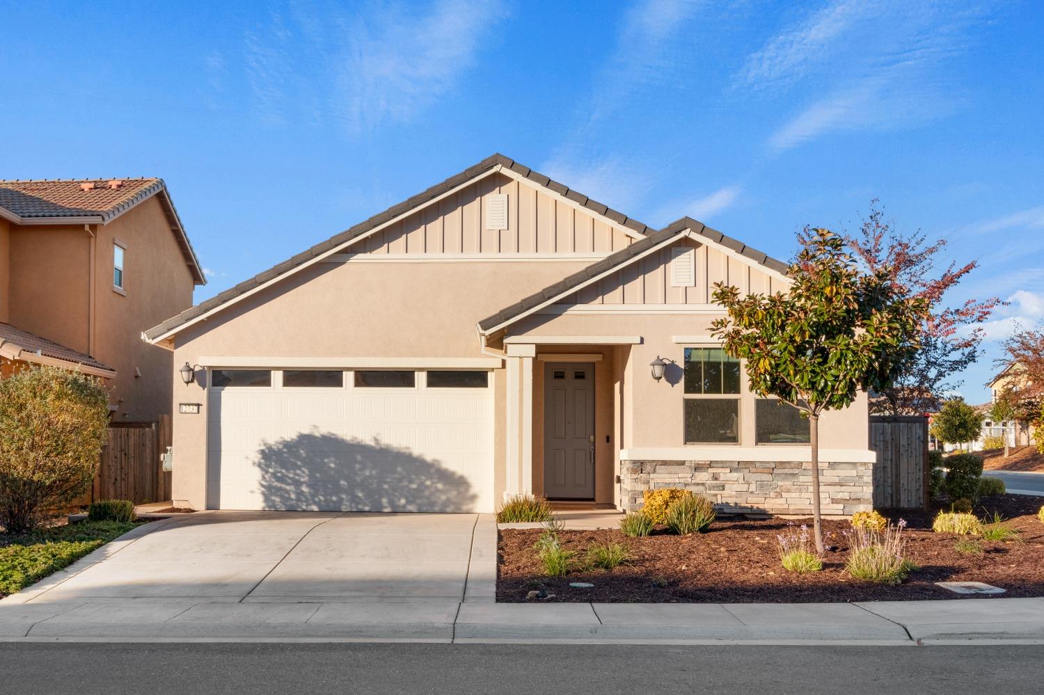 Detail Gallery Image 3 of 65 For 12737 Blueblanc Way, Rancho Cordova,  CA 95742 - 3 Beds | 2 Baths