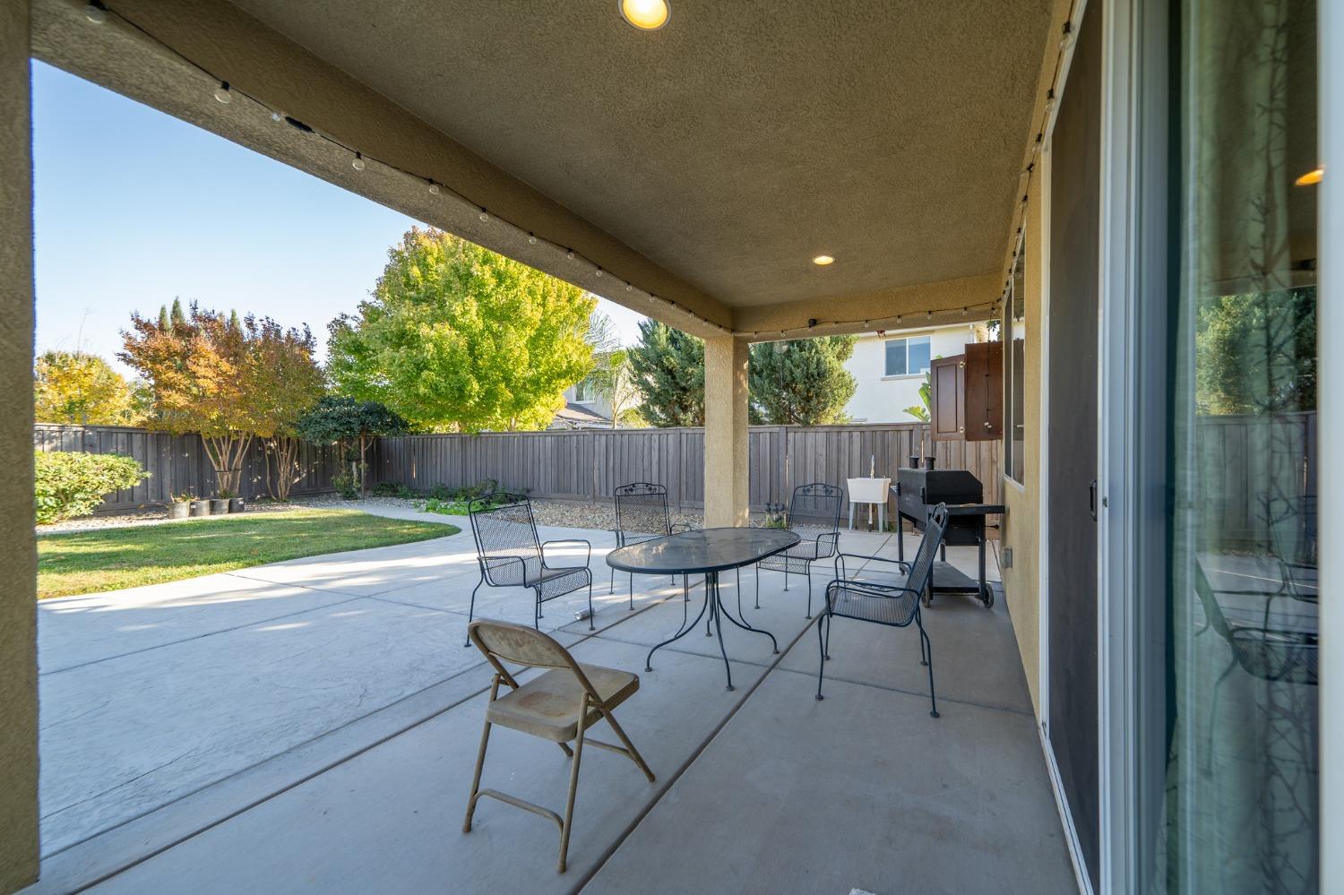 Detail Gallery Image 22 of 32 For 7909 Maiss Way, Elk Grove,  CA 95757 - 4 Beds | 2 Baths