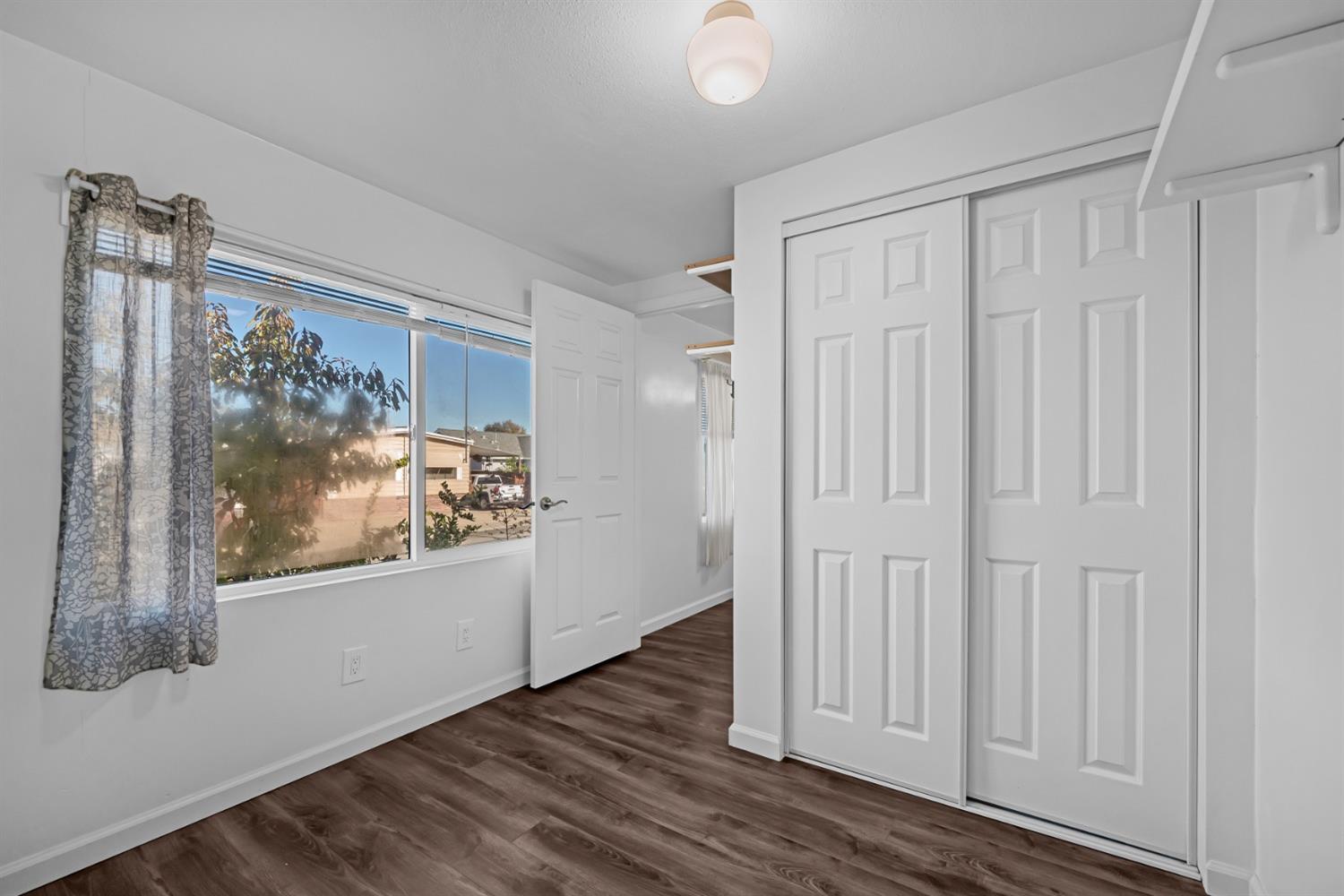 Detail Gallery Image 19 of 40 For 541 Vandenberg Cir, Roseville,  CA 95747 - 3 Beds | 2/1 Baths